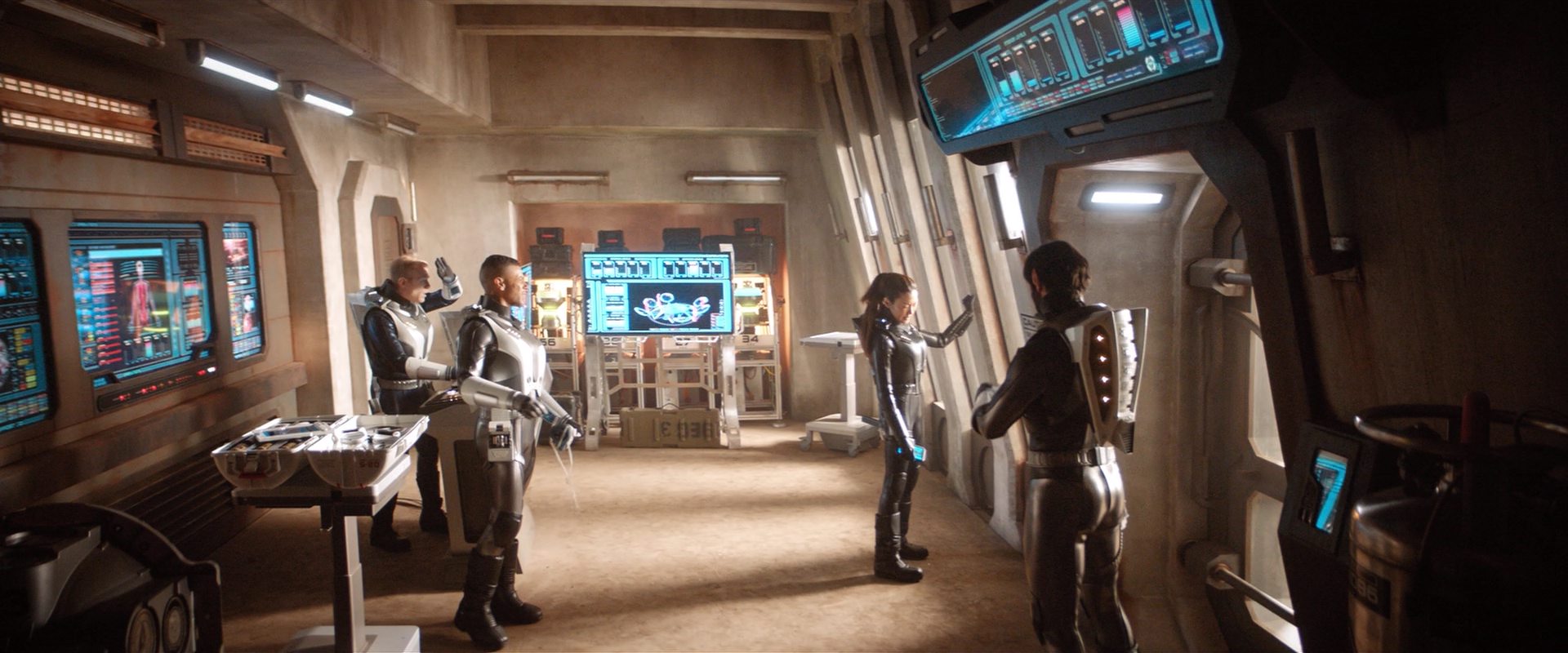 extant_StarTrekDiscovery_2x10-TheRedAngel_05254.jpg