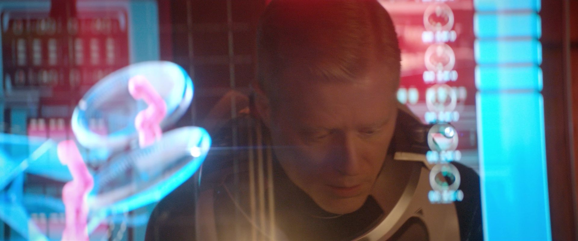 extant_StarTrekDiscovery_2x10-TheRedAngel_05327.jpg
