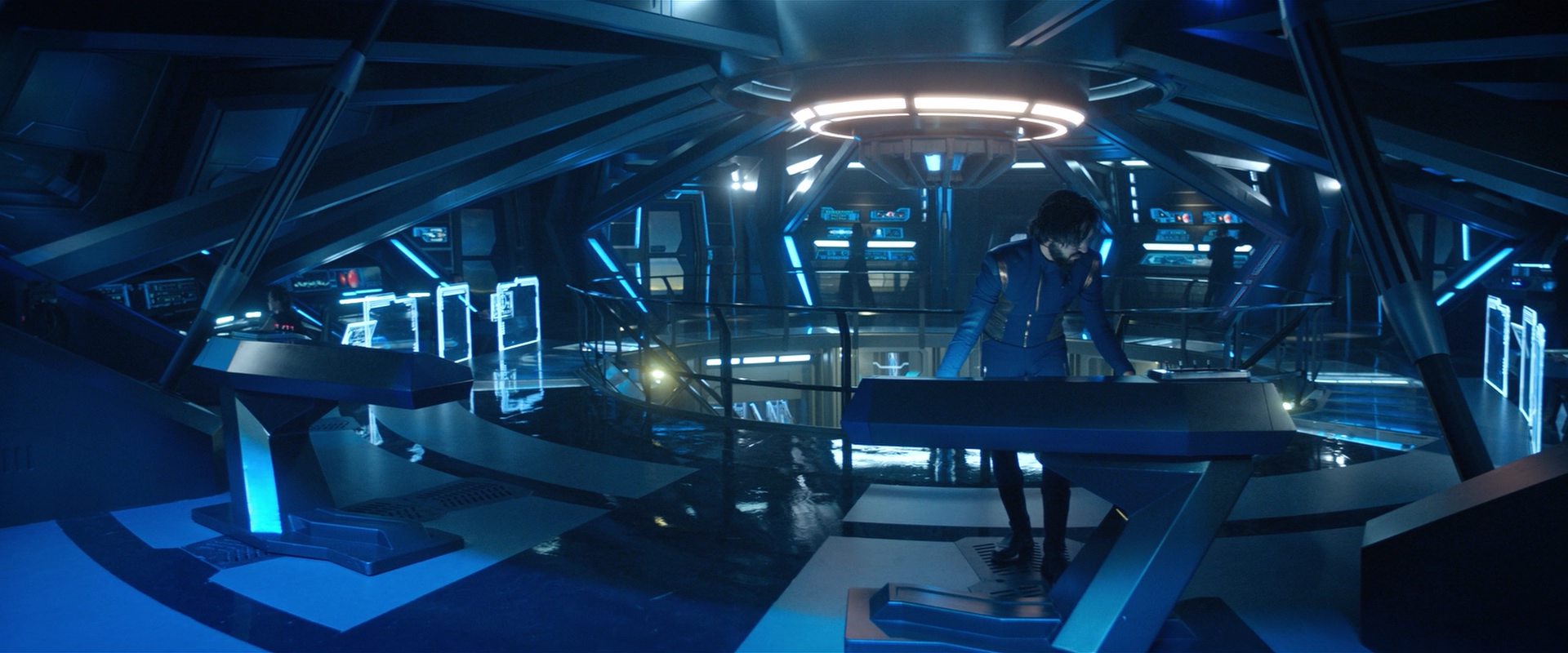 extant_StarTrekDiscovery_2x10-TheRedAngel_05394.jpg