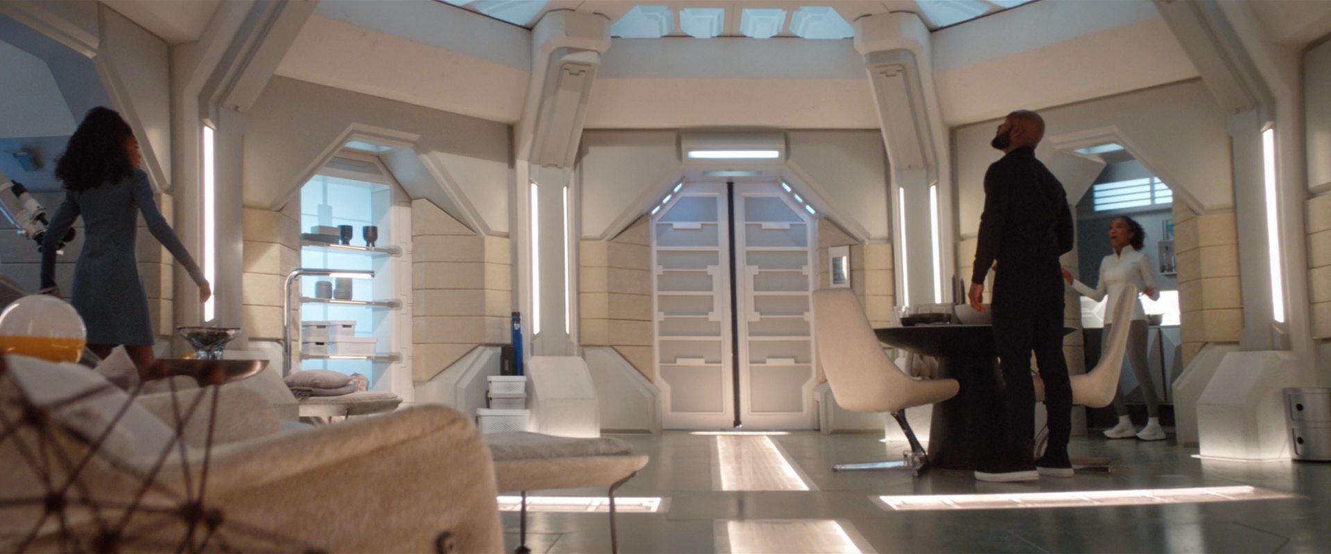 extant_StarTrekDiscovery_2x11-PerpetualInfinity_00288.jpg