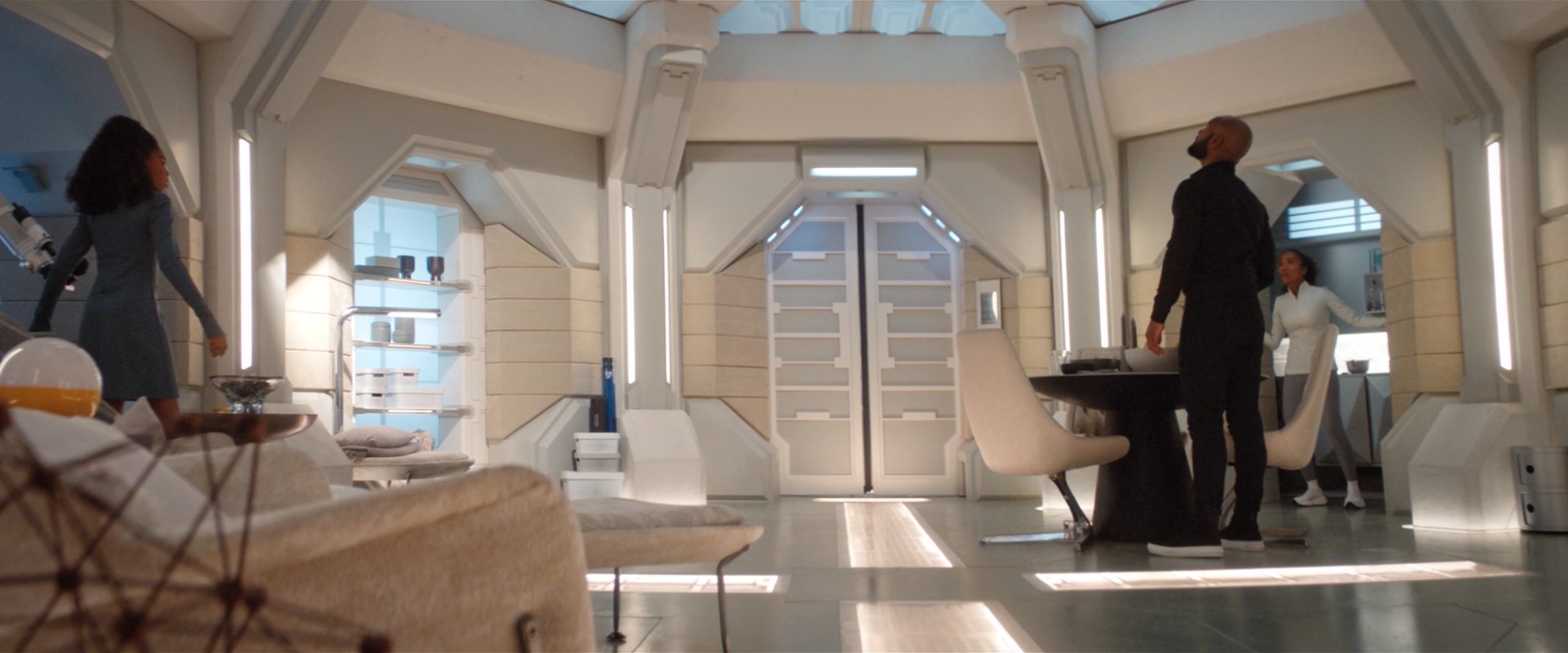 extant_StarTrekDiscovery_2x11-PerpetualInfinity_00289.jpg