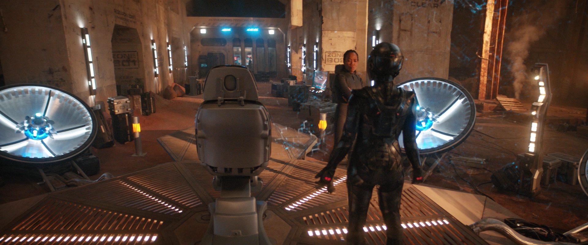 extant_StarTrekDiscovery_2x11-PerpetualInfinity_03850.jpg