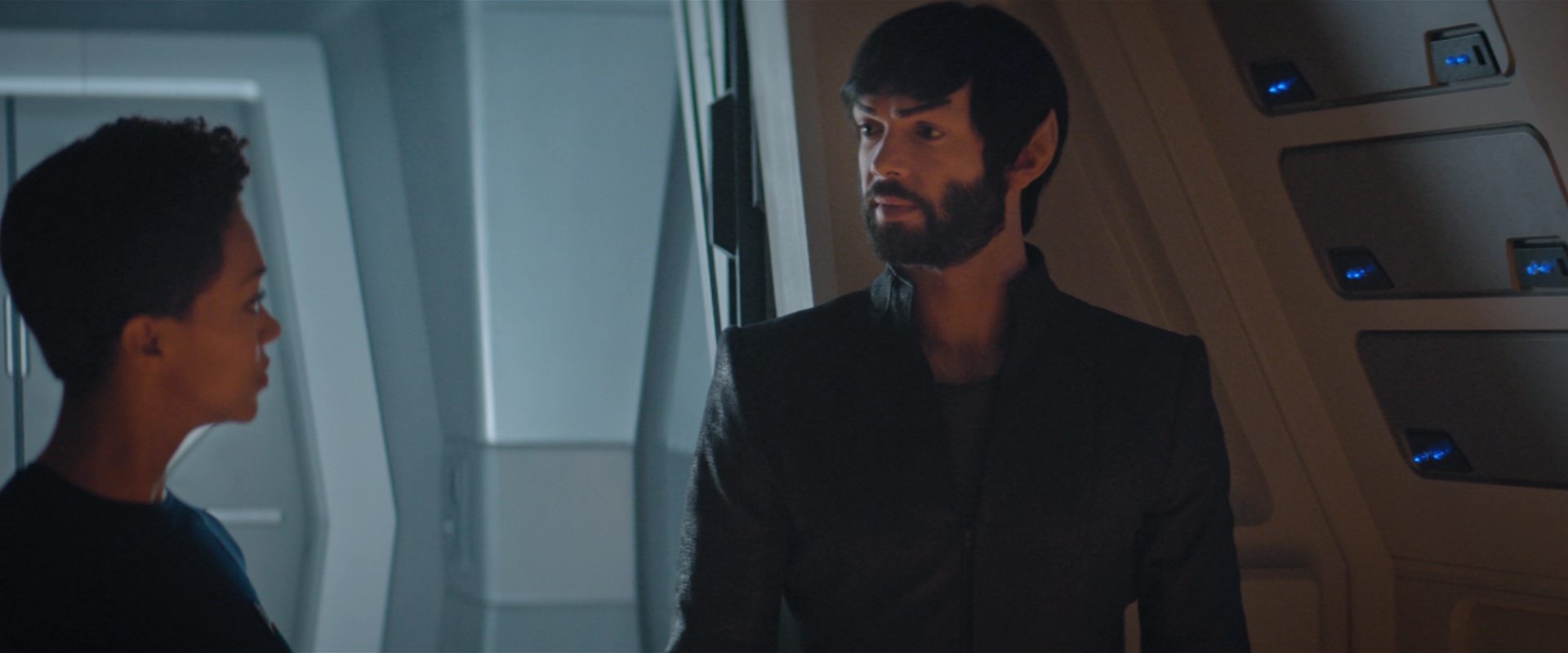 extant_StarTrekDiscovery_2x12-ThroughTheValleyOfShadows_00282.jpg