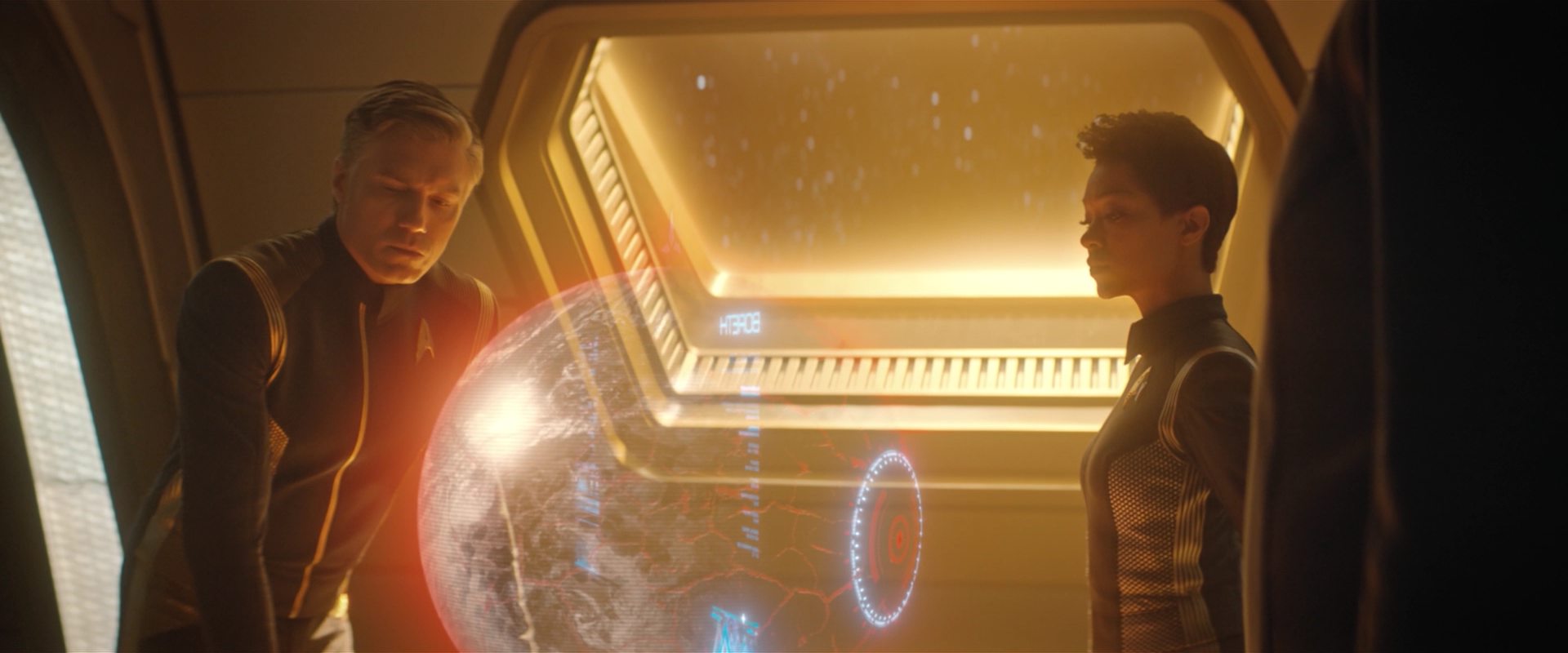 extant_StarTrekDiscovery_2x12-ThroughTheValleyOfShadows_00341.jpg