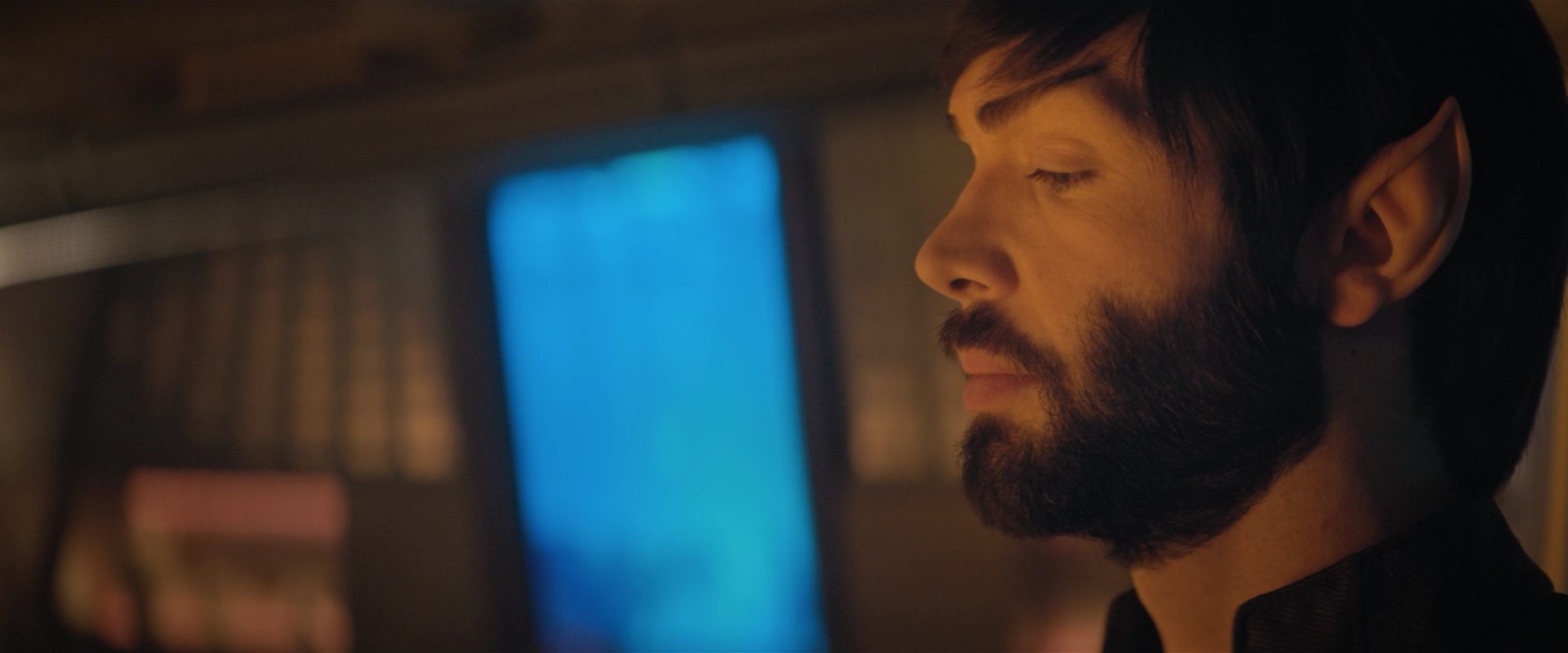 extant_StarTrekDiscovery_2x12-ThroughTheValleyOfShadows_00394.jpg extant_StarTrekDiscovery_2x12-ThroughTheValleyOfShadows_00394.jpg