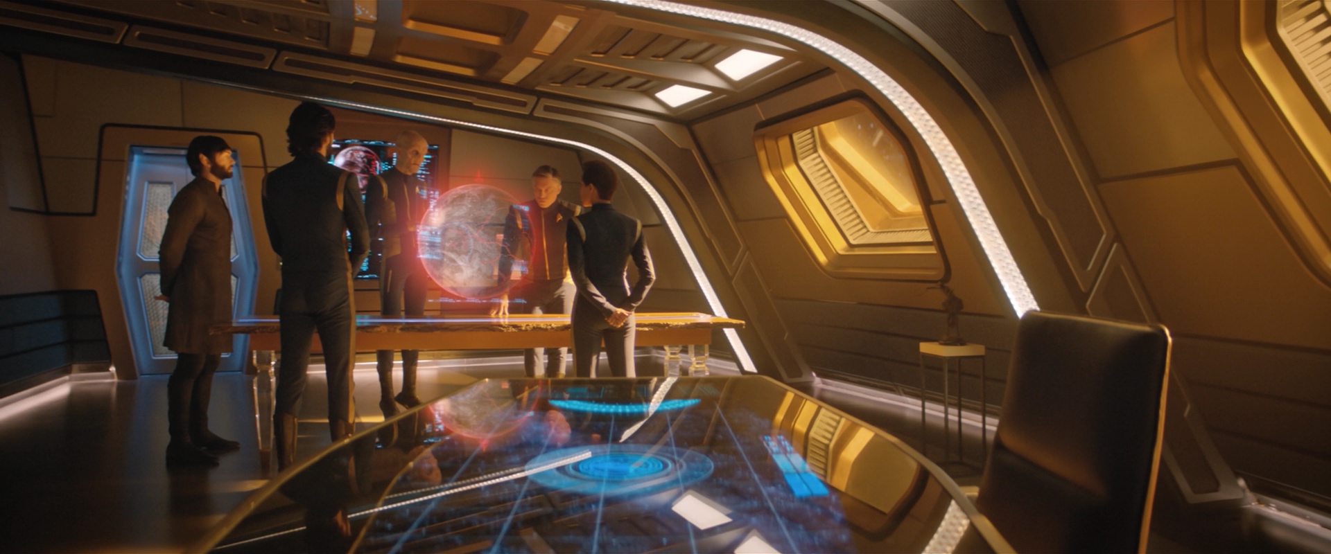 extant_StarTrekDiscovery_2x12-ThroughTheValleyOfShadows_00411.jpg extant_StarTrekDiscovery_2x12-ThroughTheValleyOfShadows_00411.jpg
