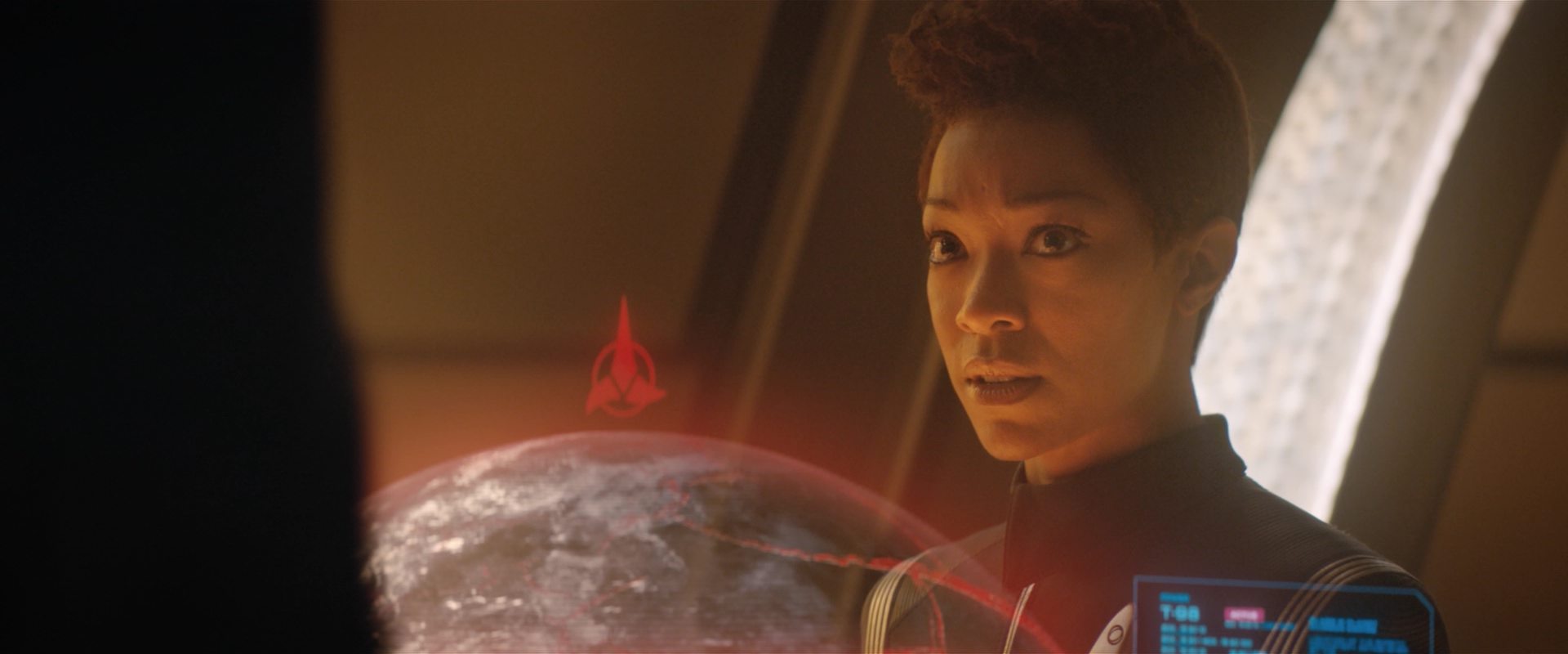 extant_StarTrekDiscovery_2x12-ThroughTheValleyOfShadows_00417.jpg extant_StarTrekDiscovery_2x12-ThroughTheValleyOfShadows_00417.jpg