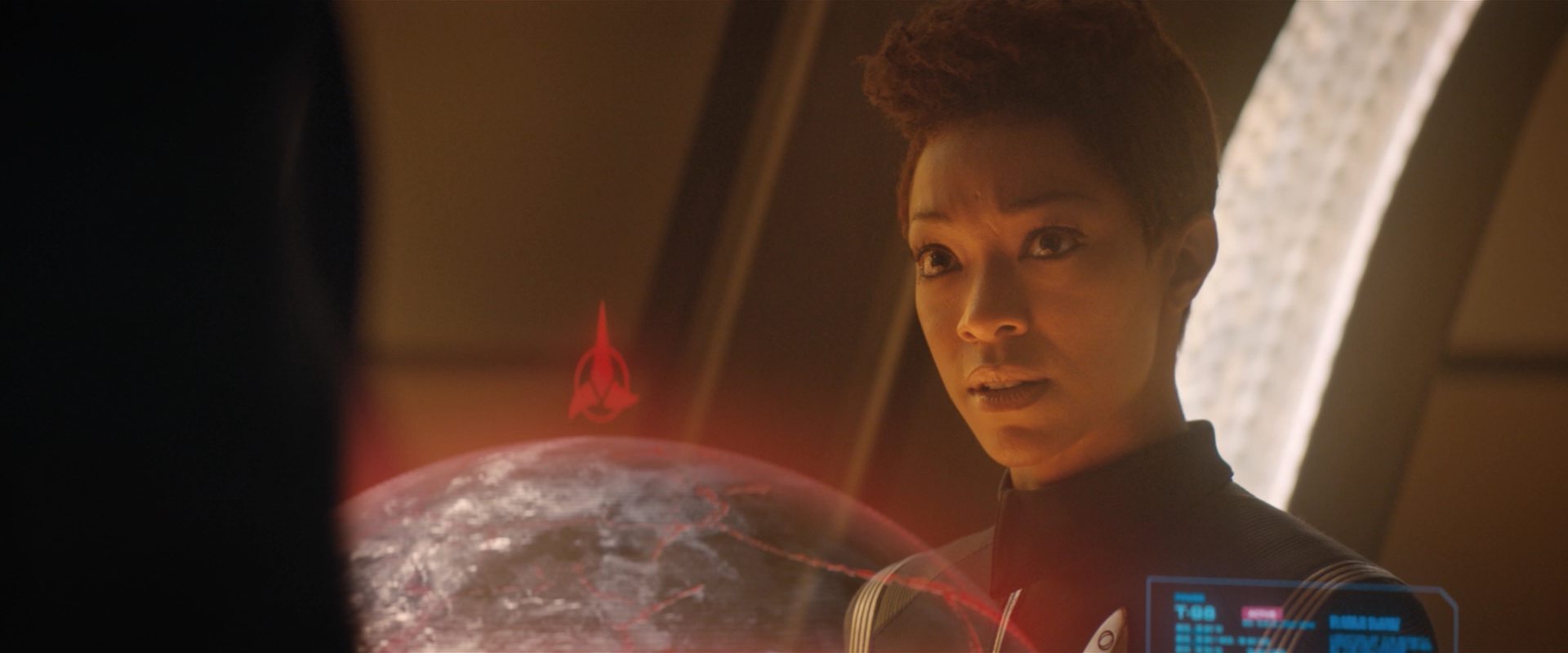 extant_StarTrekDiscovery_2x12-ThroughTheValleyOfShadows_00420.jpg extant_StarTrekDiscovery_2x12-ThroughTheValleyOfShadows_00420.jpg