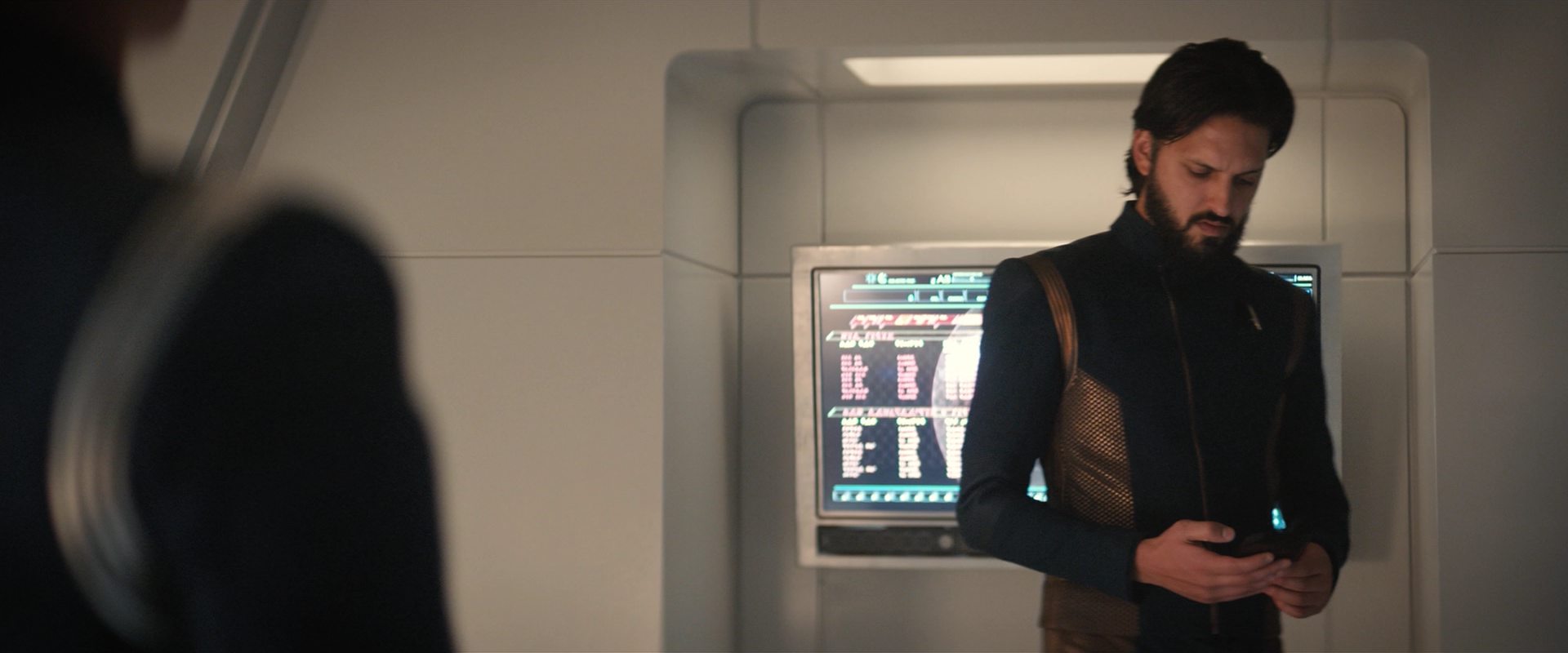 extant_StarTrekDiscovery_2x12-ThroughTheValleyOfShadows_00885.jpg