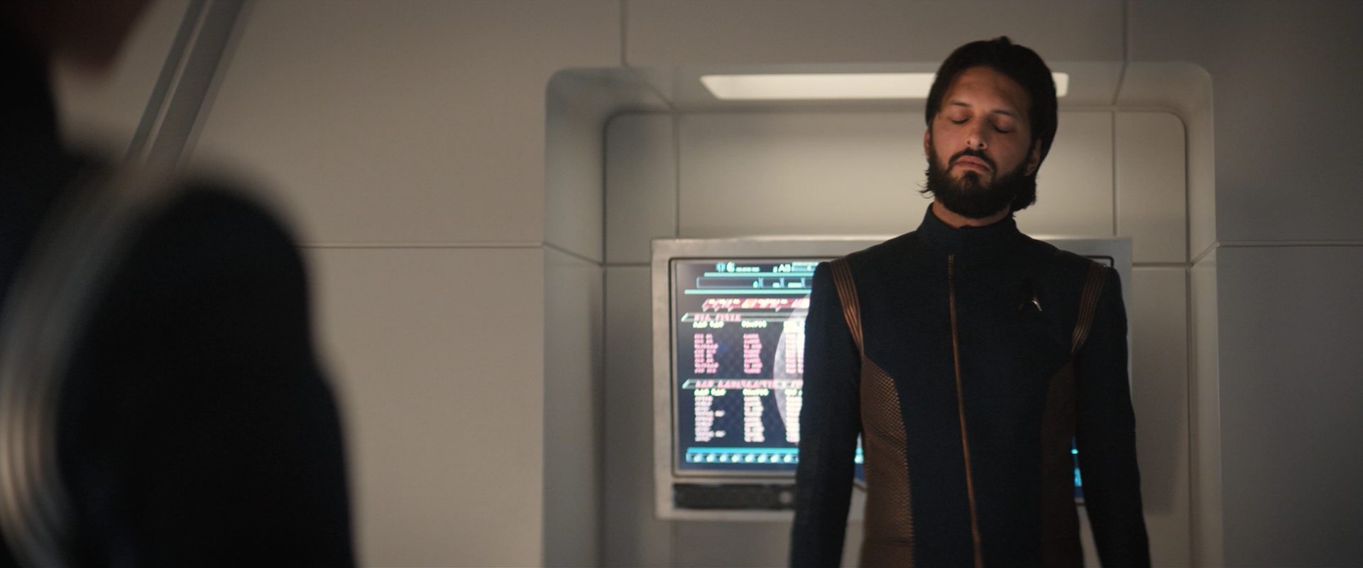 extant_StarTrekDiscovery_2x12-ThroughTheValleyOfShadows_00933.jpg