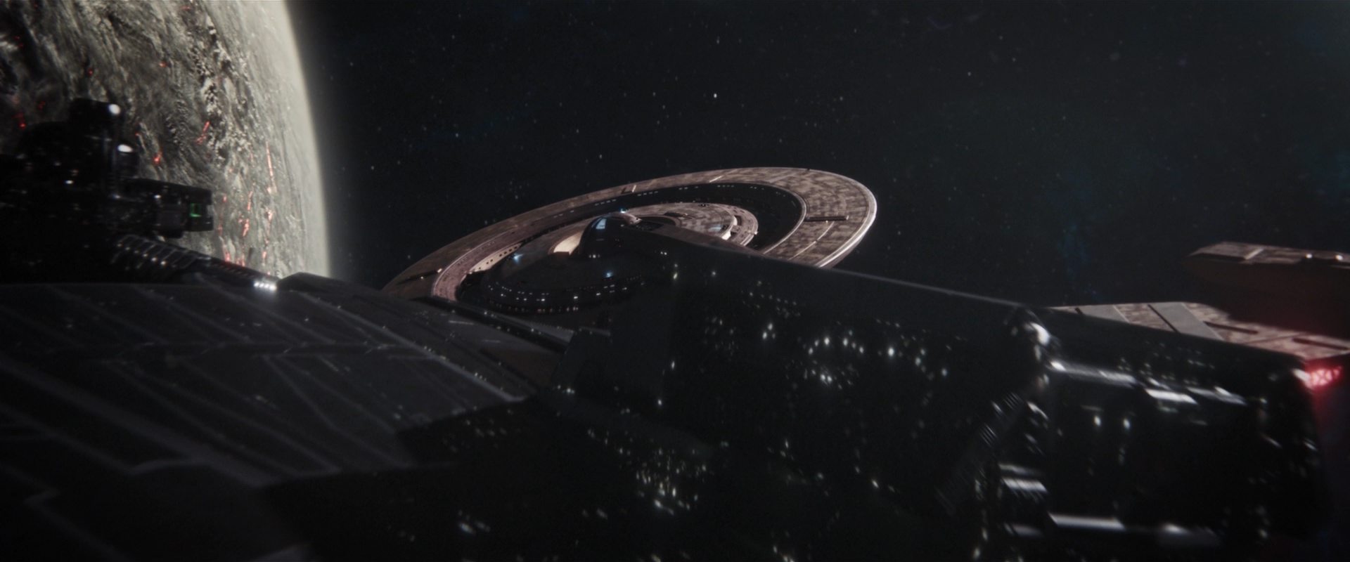 extant_StarTrekDiscovery_2x12-ThroughTheValleyOfShadows_00978.jpg