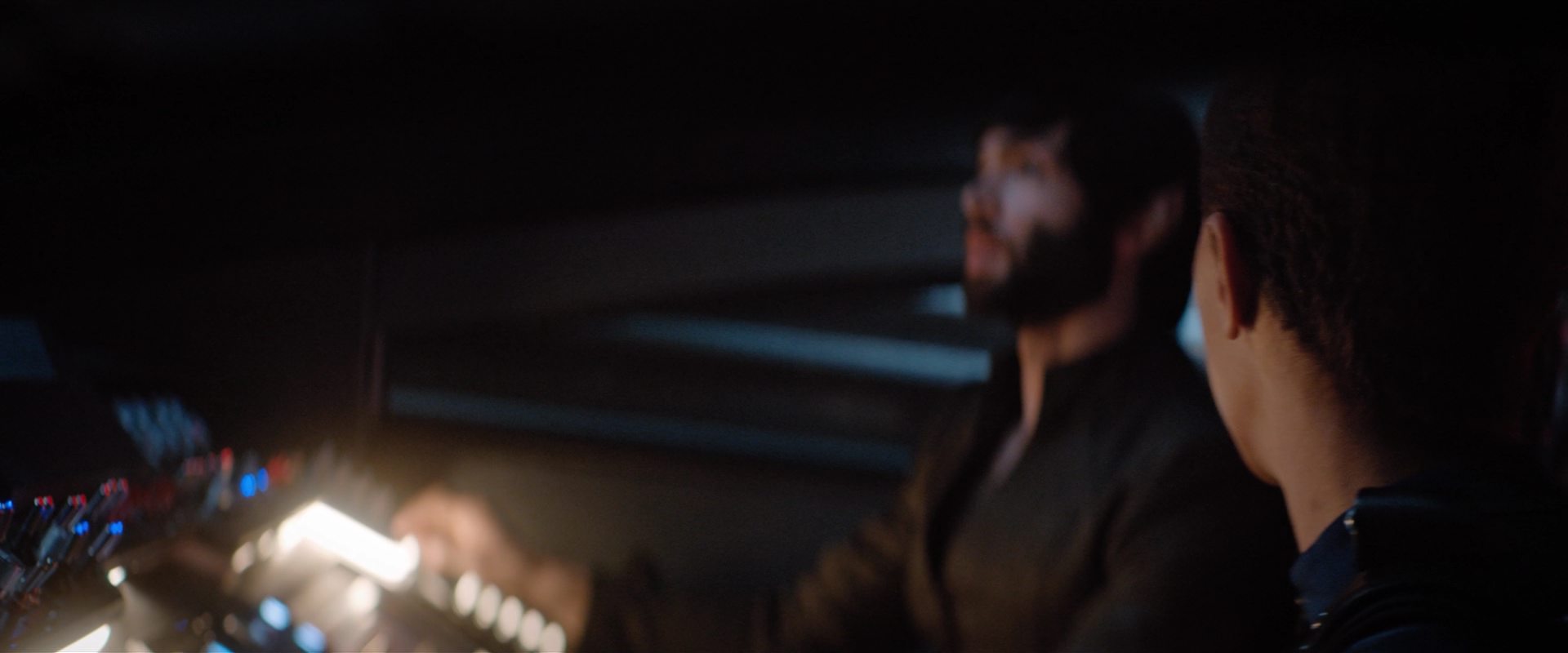 extant_StarTrekDiscovery_2x12-ThroughTheValleyOfShadows_02435.jpg extant_StarTrekDiscovery_2x12-ThroughTheValleyOfShadows_02435.jpg