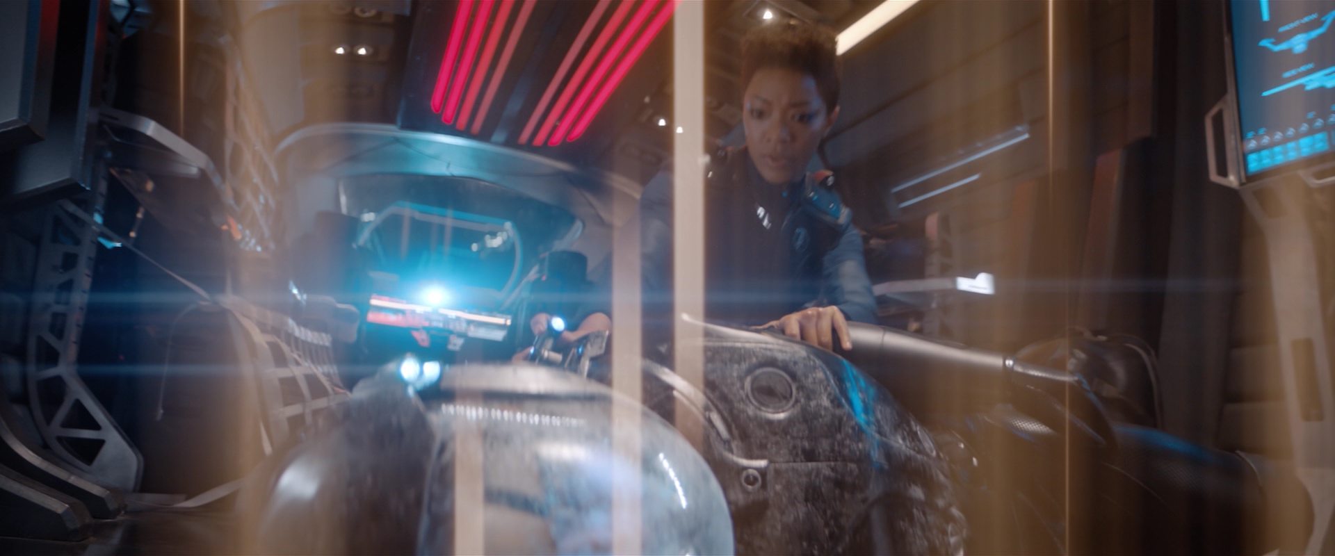 extant_StarTrekDiscovery_2x12-ThroughTheValleyOfShadows_02457.jpg