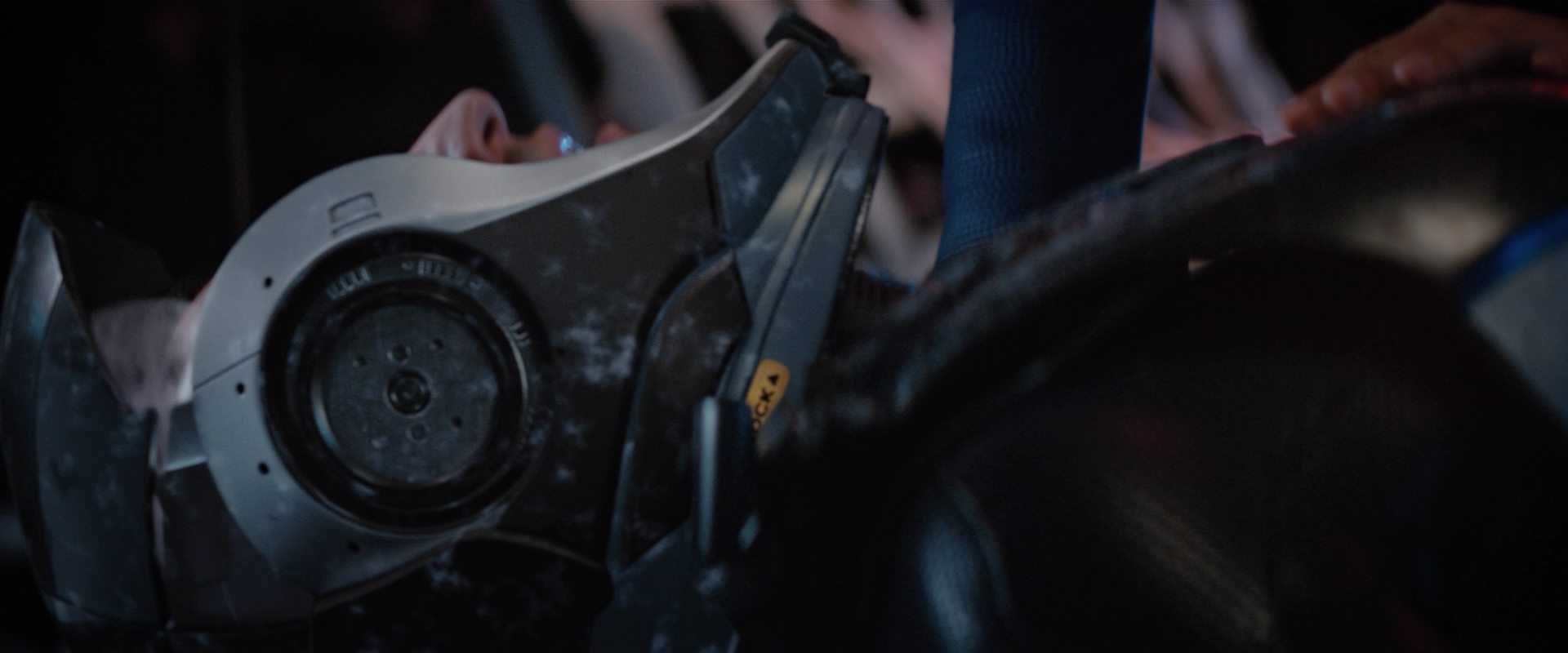 extant_StarTrekDiscovery_2x12-ThroughTheValleyOfShadows_02467.jpg