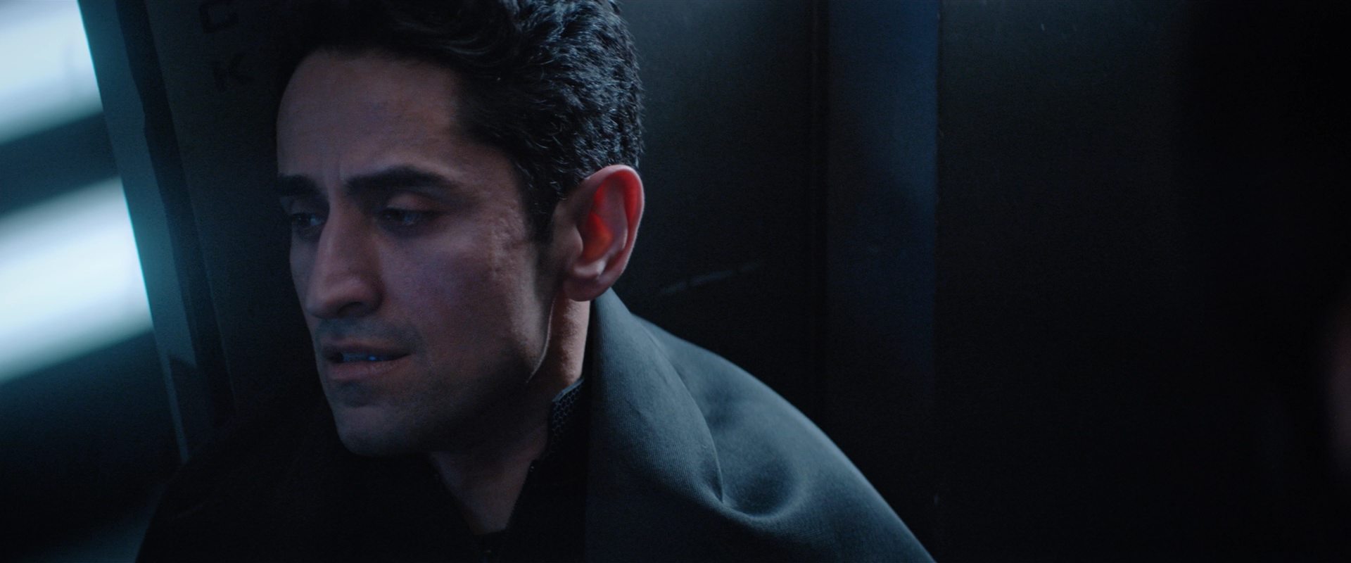 extant_StarTrekDiscovery_2x12-ThroughTheValleyOfShadows_02613.jpg extant_StarTrekDiscovery_2x12-ThroughTheValleyOfShadows_02613.jpg