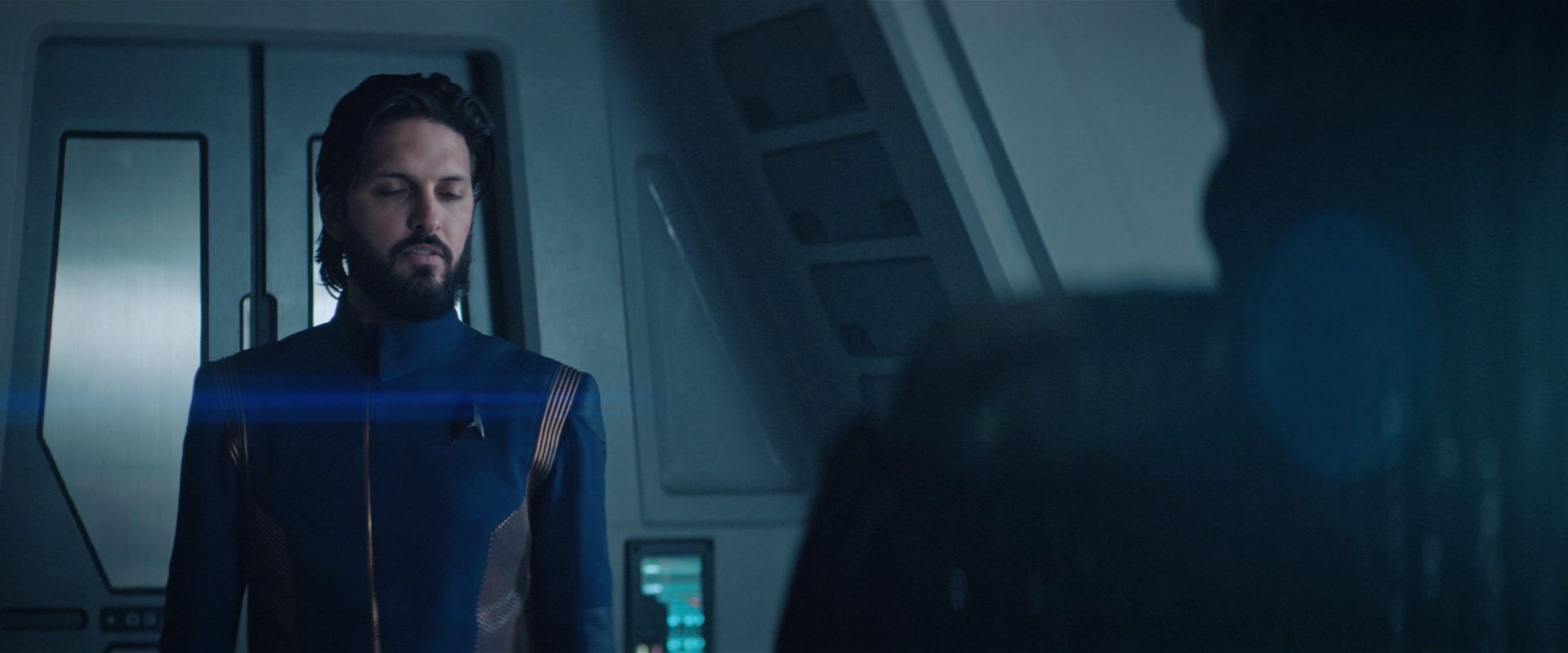 extant_StarTrekDiscovery_2x12-ThroughTheValleyOfShadows_02815.jpg