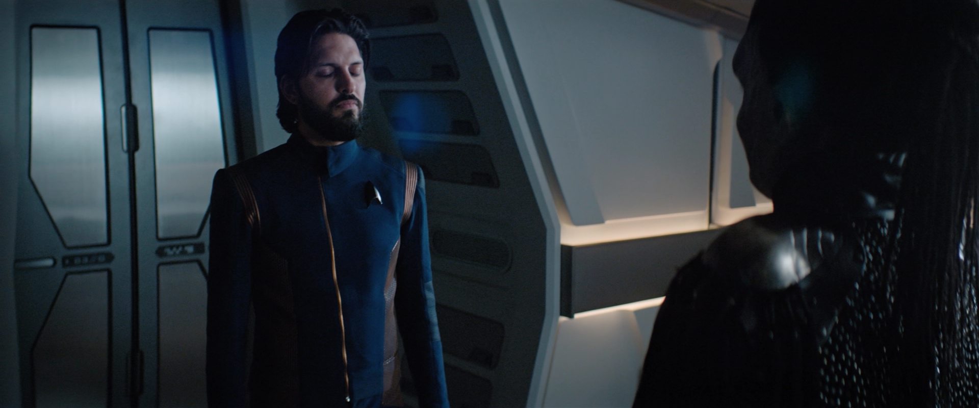 extant_StarTrekDiscovery_2x12-ThroughTheValleyOfShadows_02867.jpg