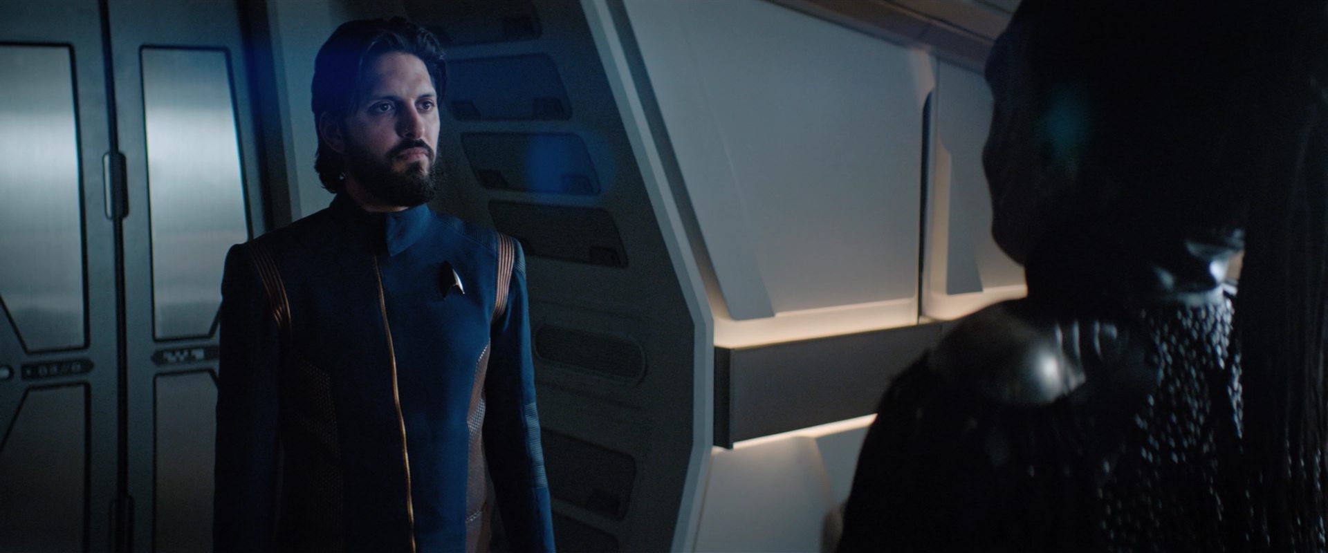 extant_StarTrekDiscovery_2x12-ThroughTheValleyOfShadows_02870.jpg