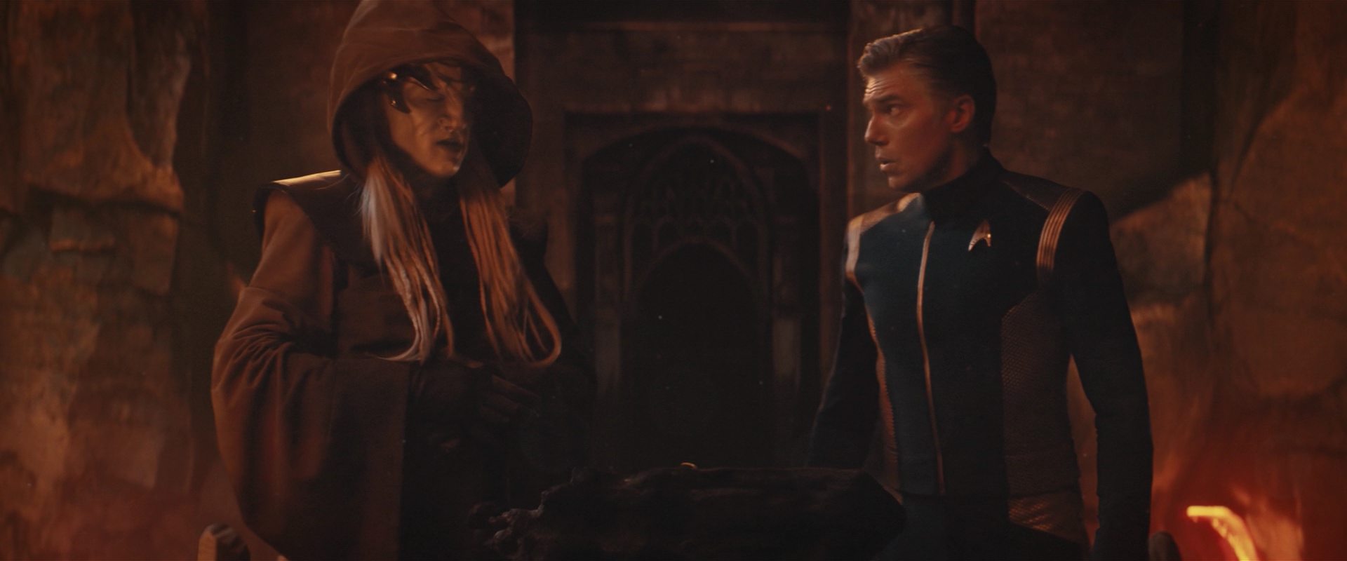 extant_StarTrekDiscovery_2x12-ThroughTheValleyOfShadows_02965.jpg