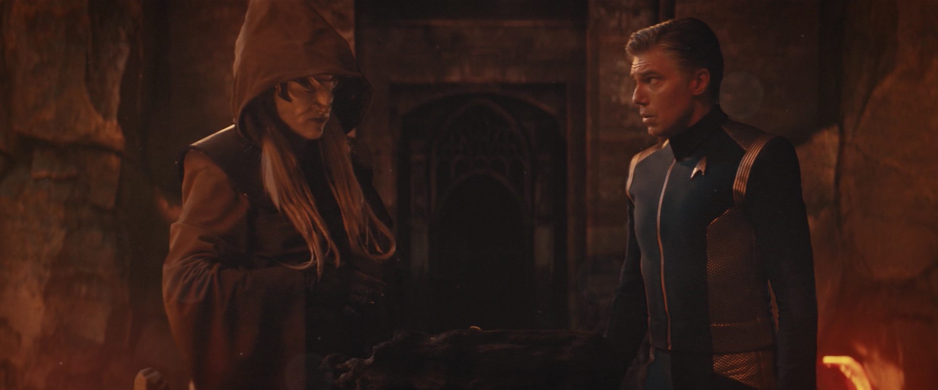 extant_StarTrekDiscovery_2x12-ThroughTheValleyOfShadows_02968.jpg