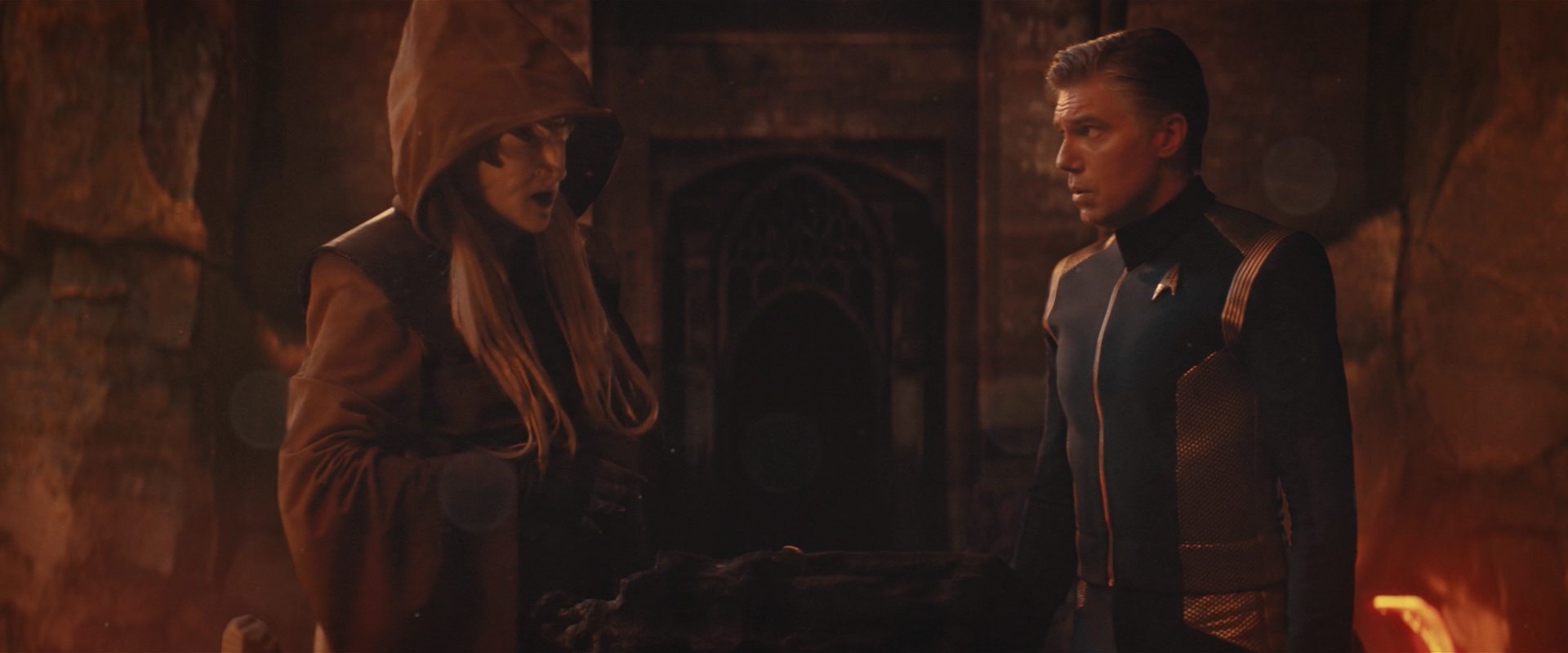 extant_StarTrekDiscovery_2x12-ThroughTheValleyOfShadows_02969.jpg