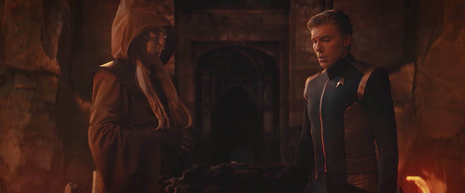 extant_StarTrekDiscovery_2x12-ThroughTheValleyOfShadows_02972.jpg