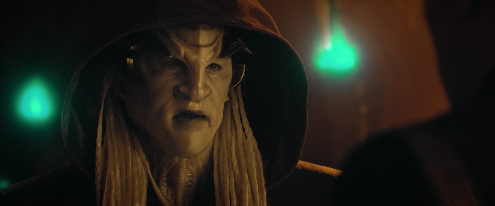 extant_StarTrekDiscovery_2x12-ThroughTheValleyOfShadows_03137.jpg