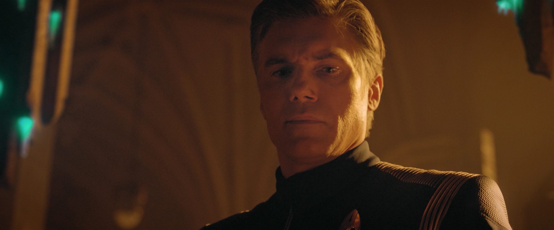 extant_StarTrekDiscovery_2x12-ThroughTheValleyOfShadows_03145.jpg