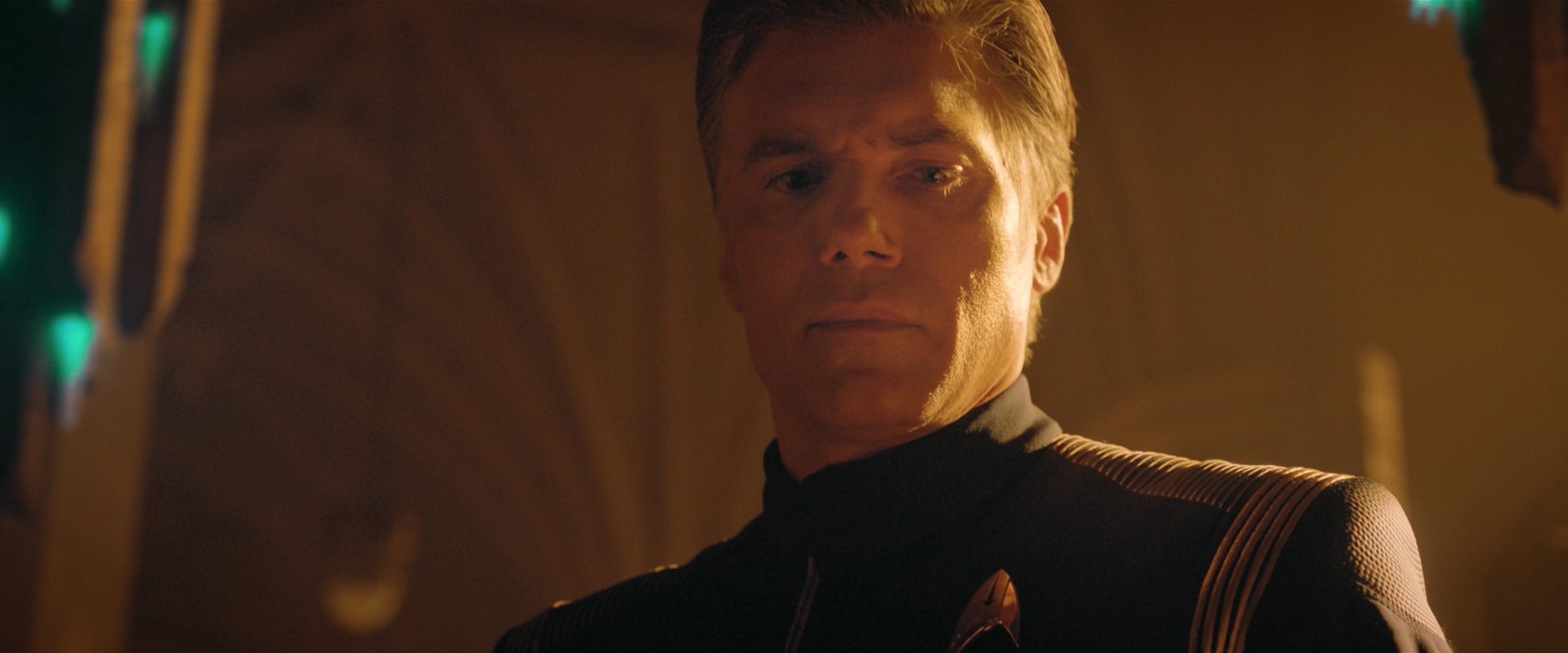 extant_StarTrekDiscovery_2x12-ThroughTheValleyOfShadows_03146.jpg