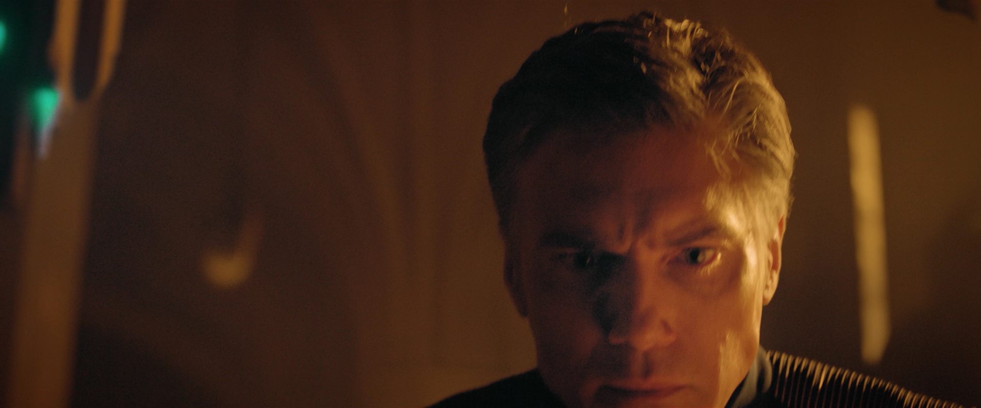 extant_StarTrekDiscovery_2x12-ThroughTheValleyOfShadows_03151.jpg extant_StarTrekDiscovery_2x12-ThroughTheValleyOfShadows_03151.jpg