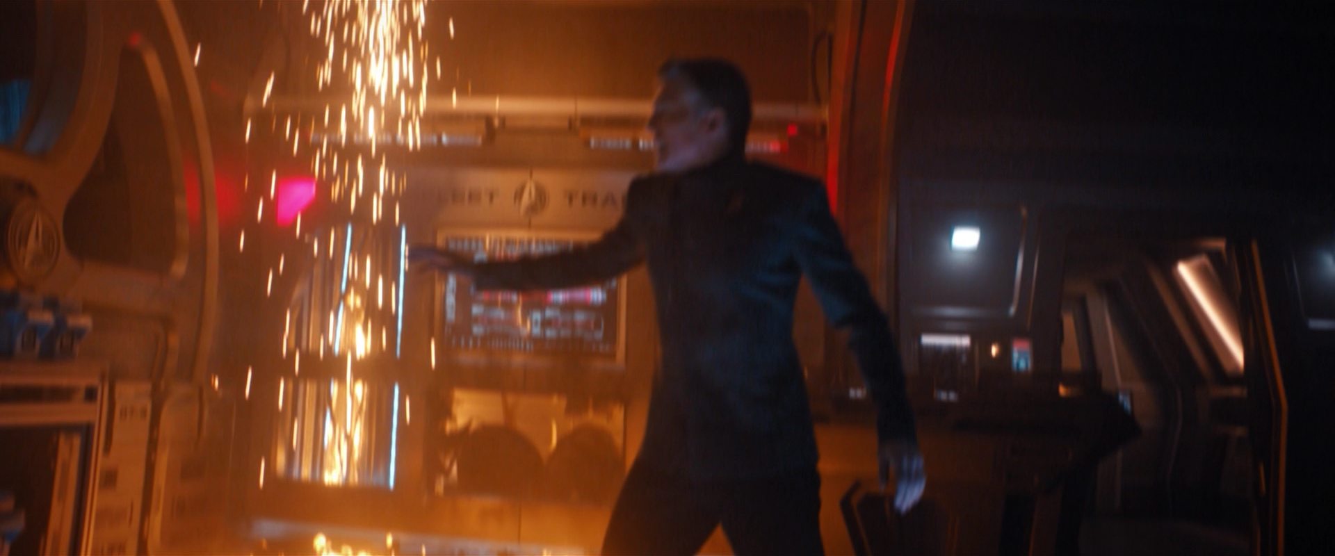 extant_StarTrekDiscovery_2x12-ThroughTheValleyOfShadows_03185.jpg
