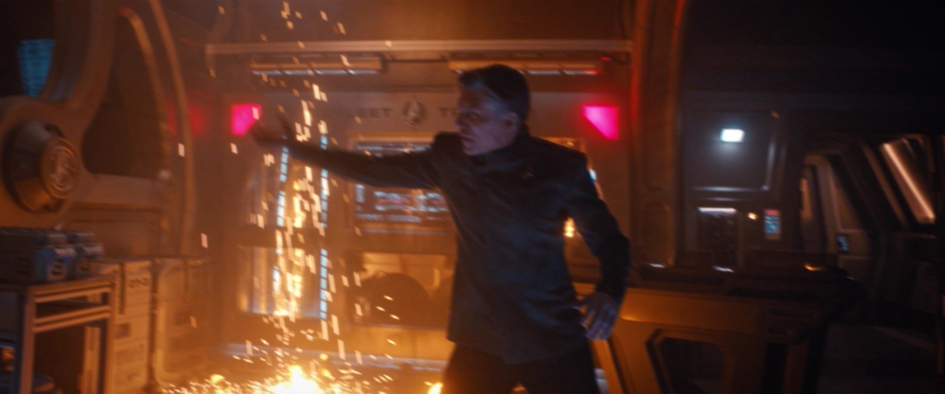 extant_StarTrekDiscovery_2x12-ThroughTheValleyOfShadows_03186.jpg
