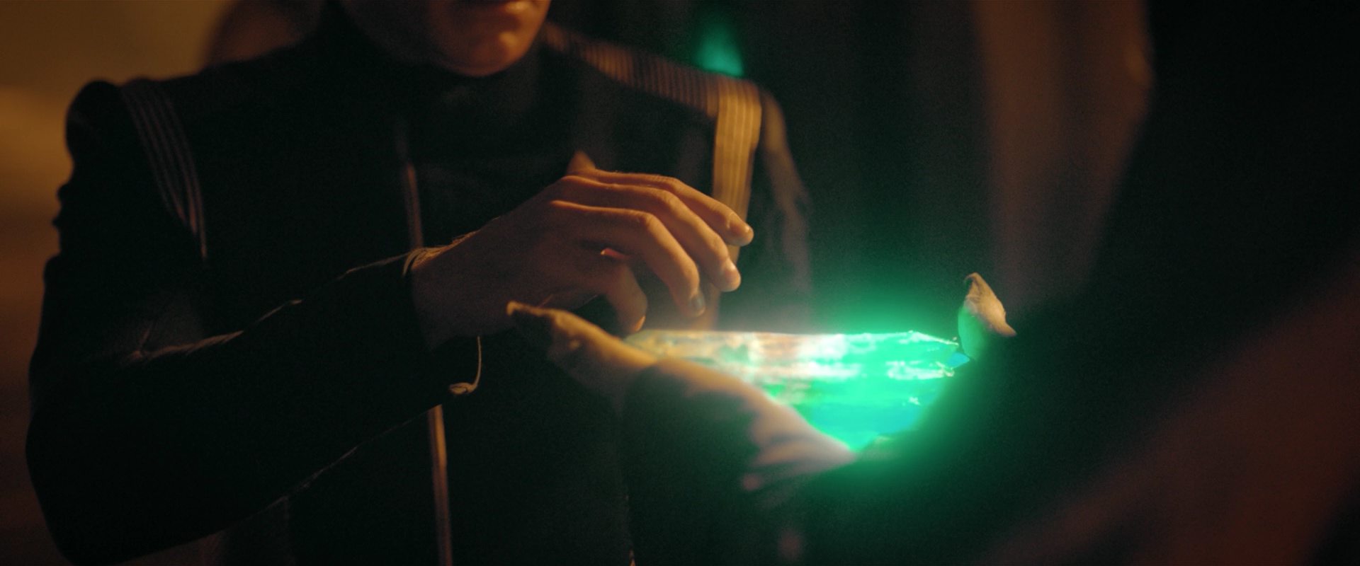 extant_StarTrekDiscovery_2x12-ThroughTheValleyOfShadows_03519.jpg