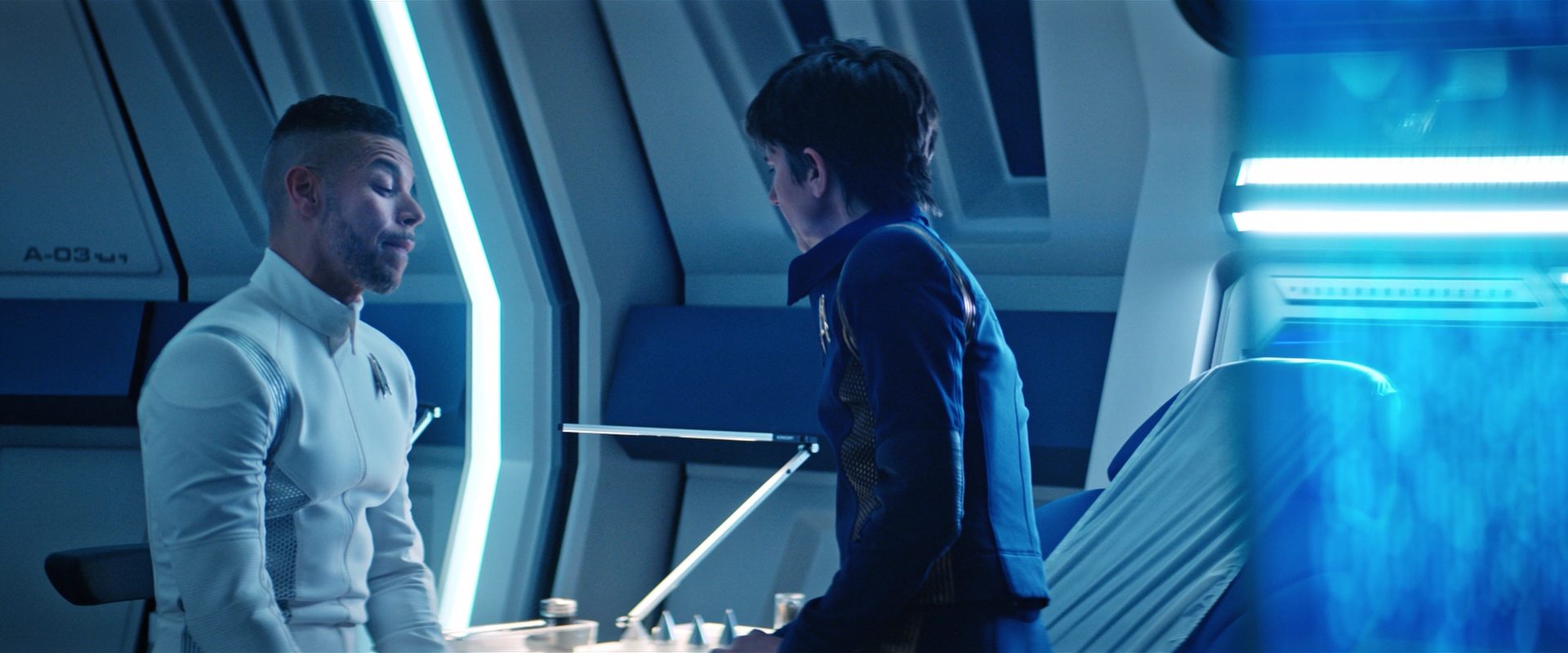 extant_StarTrekDiscovery_2x12-ThroughTheValleyOfShadows_03735.jpg extant_StarTrekDiscovery_2x12-ThroughTheValleyOfShadows_03735.jpg
