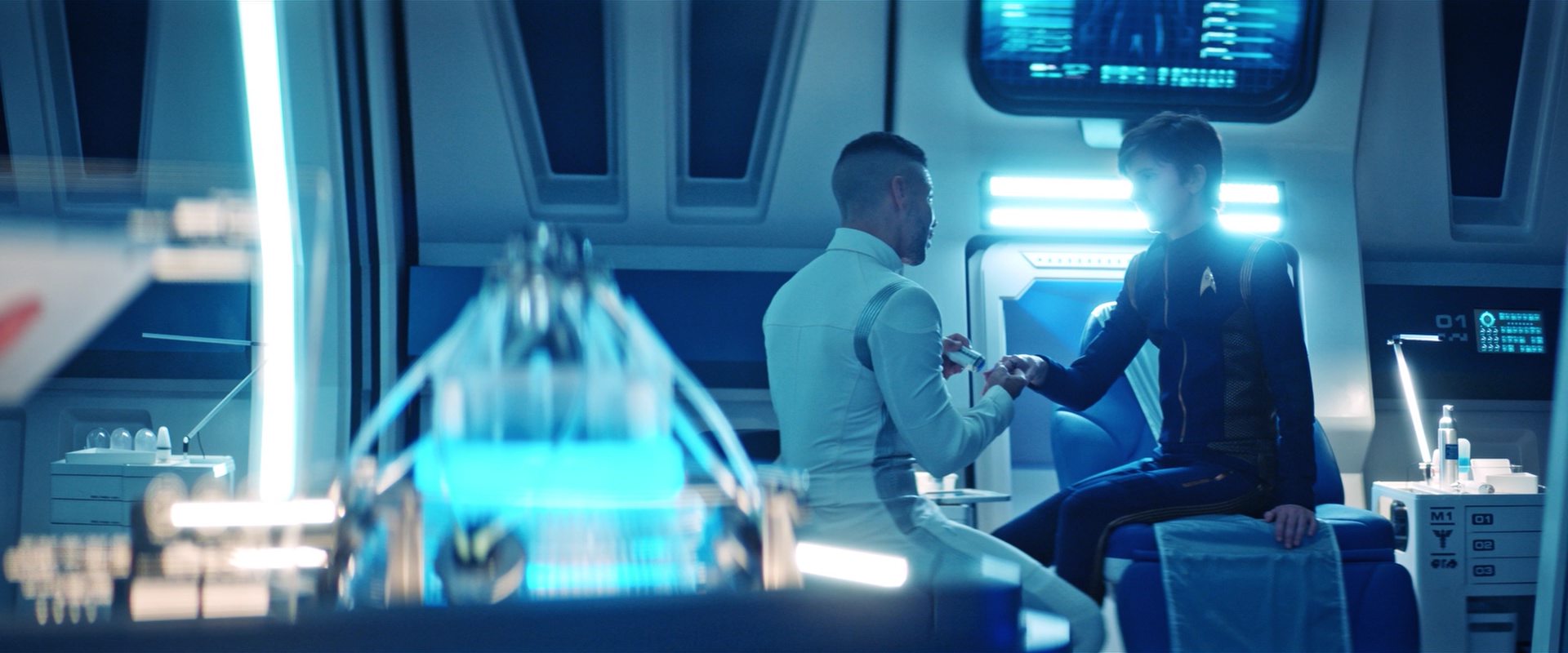 extant_StarTrekDiscovery_2x12-ThroughTheValleyOfShadows_03801.jpg extant_StarTrekDiscovery_2x12-ThroughTheValleyOfShadows_03801.jpg