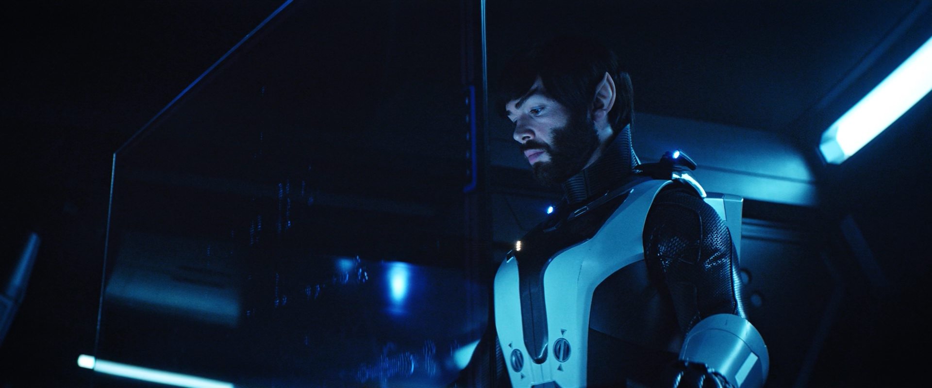 extant_StarTrekDiscovery_2x12-ThroughTheValleyOfShadows_04025.jpg