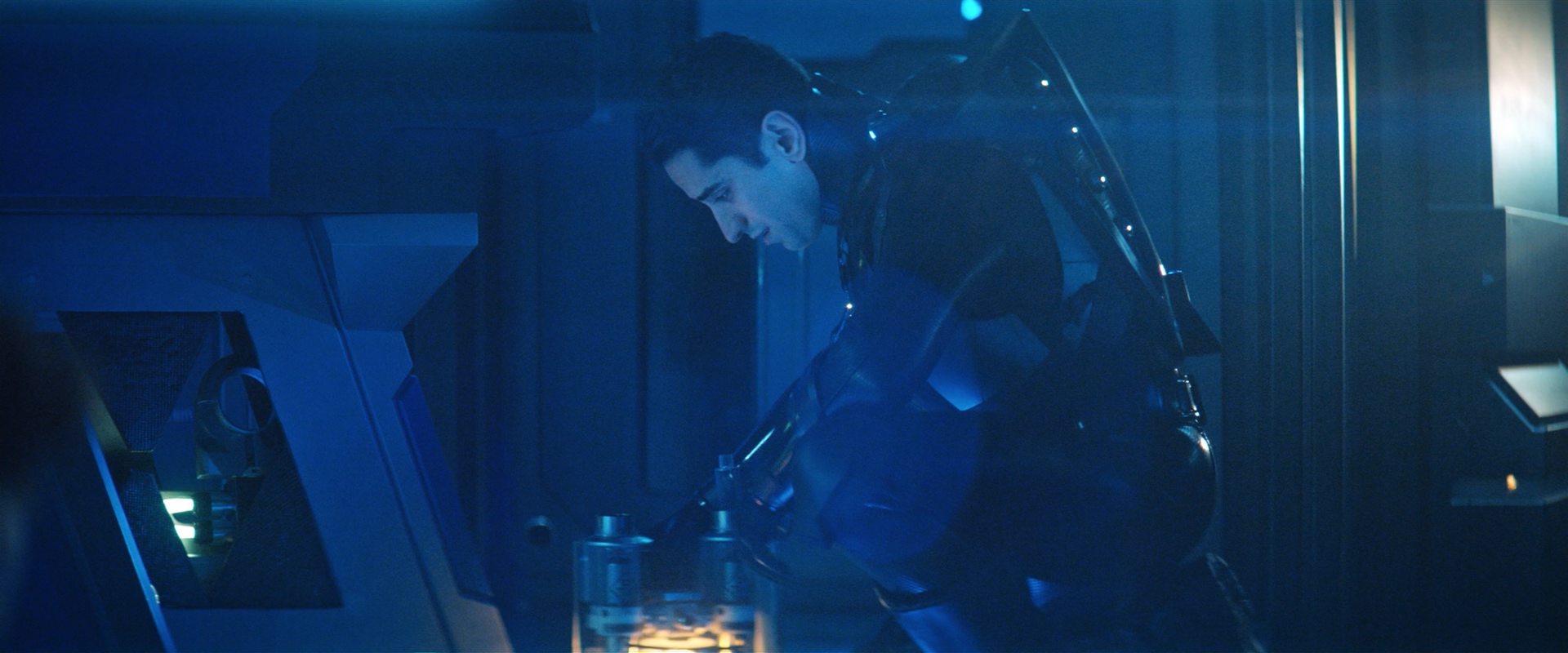 extant_StarTrekDiscovery_2x12-ThroughTheValleyOfShadows_04093.jpg