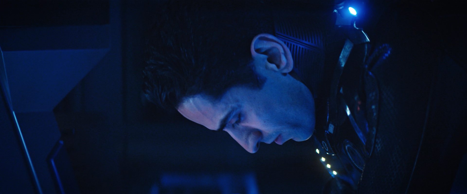extant_StarTrekDiscovery_2x12-ThroughTheValleyOfShadows_04148.jpg