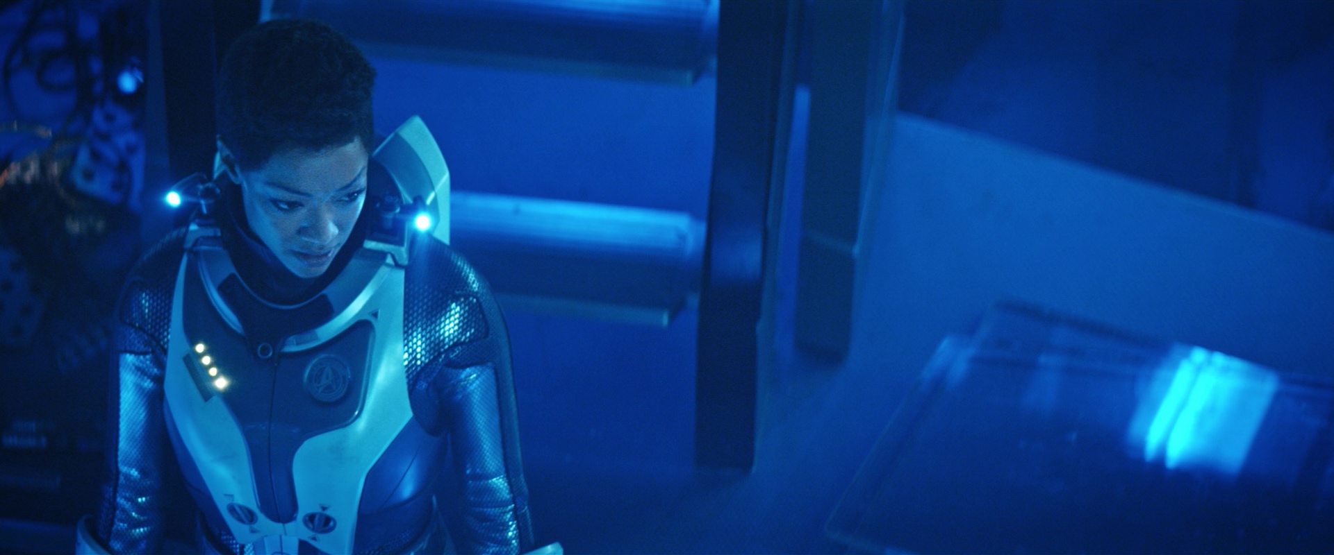 extant_StarTrekDiscovery_2x12-ThroughTheValleyOfShadows_04243.jpg extant_StarTrekDiscovery_2x12-ThroughTheValleyOfShadows_04243.jpg