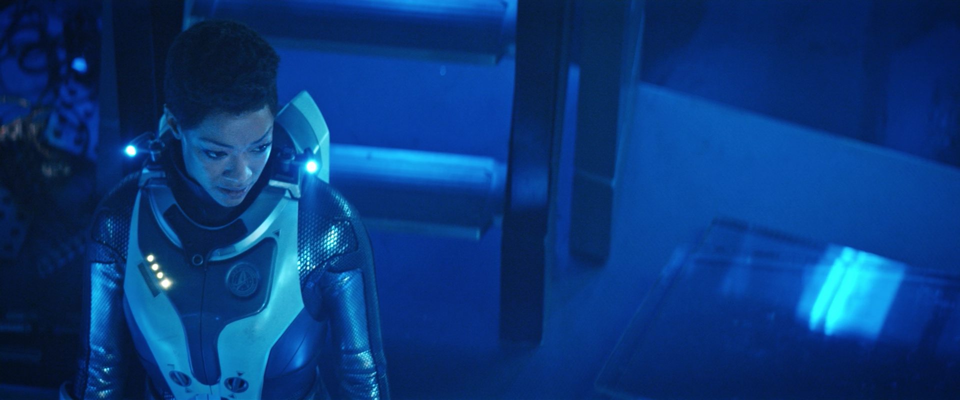 extant_StarTrekDiscovery_2x12-ThroughTheValleyOfShadows_04245.jpg