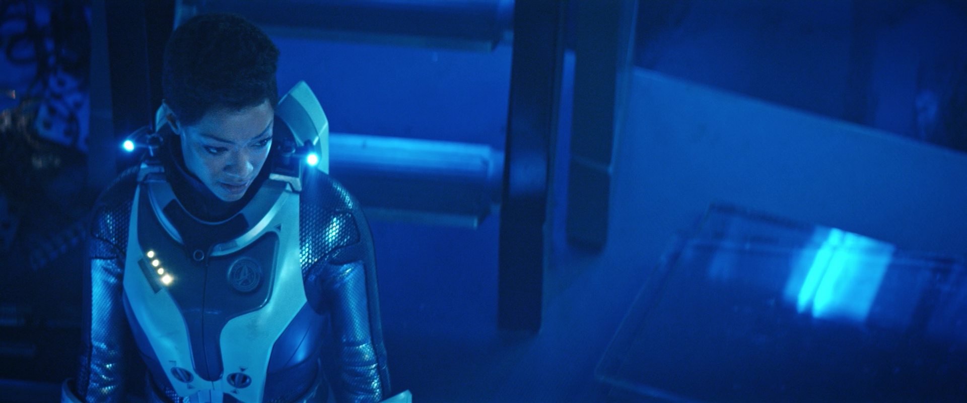 extant_StarTrekDiscovery_2x12-ThroughTheValleyOfShadows_04247.jpg extant_StarTrekDiscovery_2x12-ThroughTheValleyOfShadows_04247.jpg