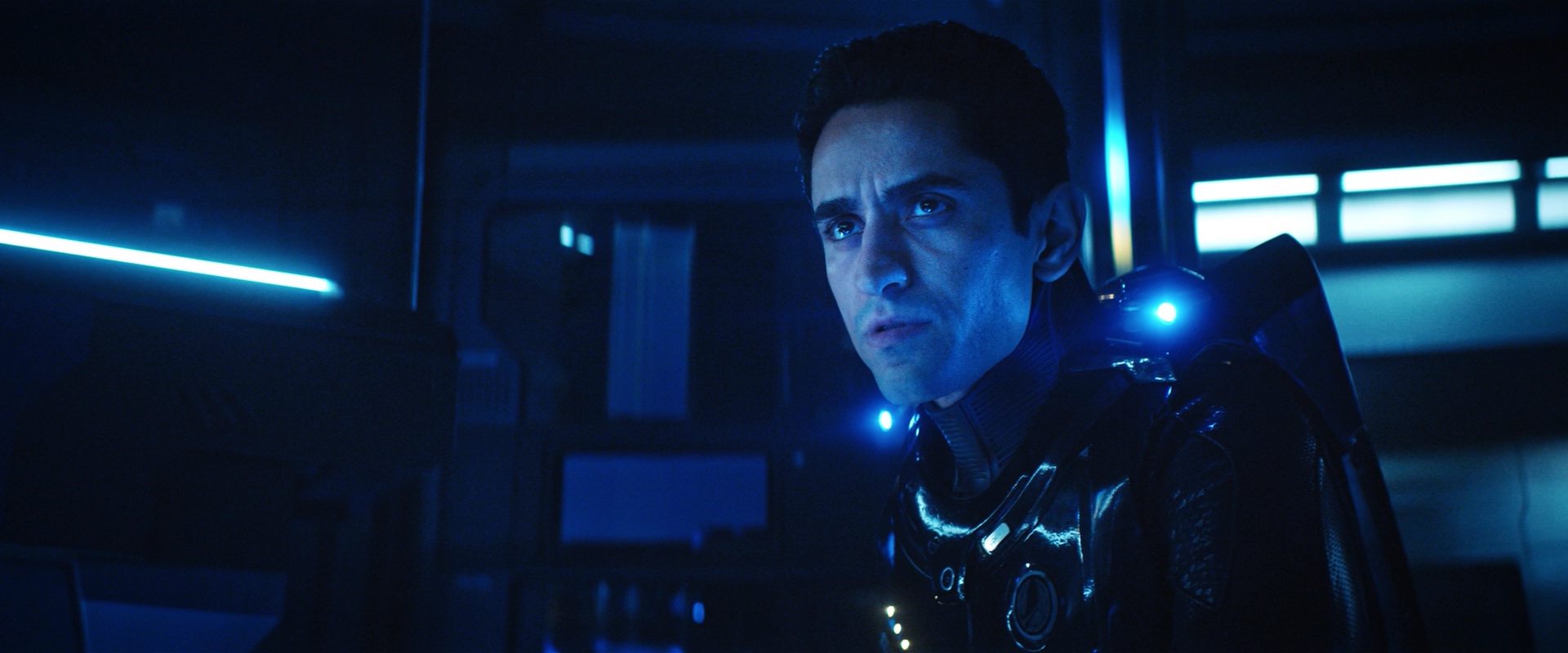 extant_StarTrekDiscovery_2x12-ThroughTheValleyOfShadows_04265.jpg