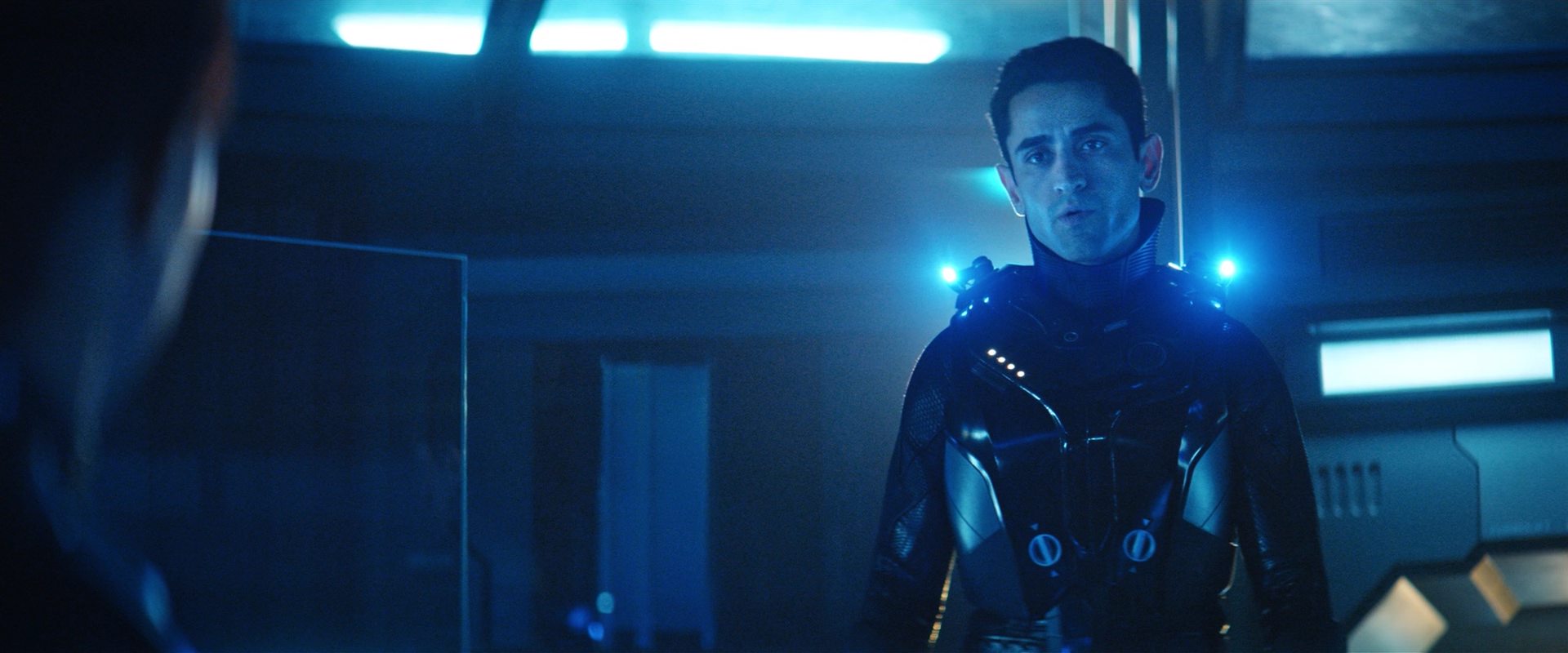 extant_StarTrekDiscovery_2x12-ThroughTheValleyOfShadows_04285.jpg extant_StarTrekDiscovery_2x12-ThroughTheValleyOfShadows_04285.jpg