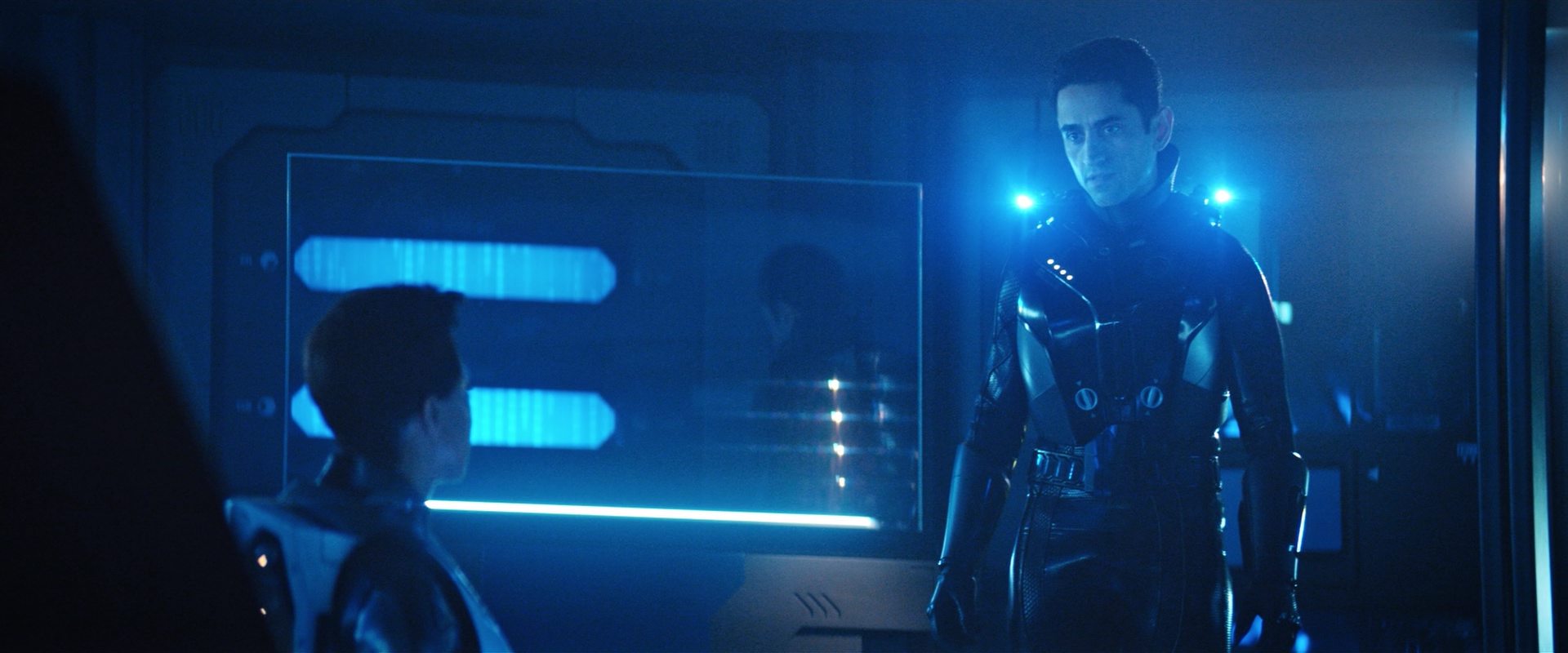 extant_StarTrekDiscovery_2x12-ThroughTheValleyOfShadows_04327.jpg