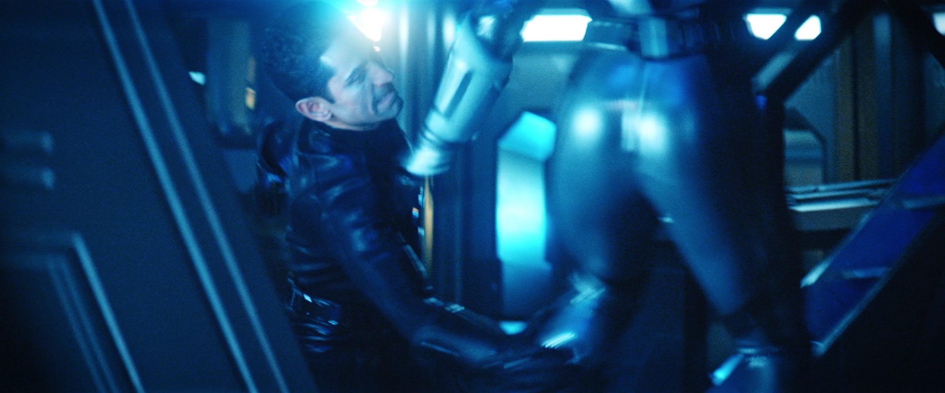 extant_StarTrekDiscovery_2x12-ThroughTheValleyOfShadows_04568.jpg extant_StarTrekDiscovery_2x12-ThroughTheValleyOfShadows_04568.jpg