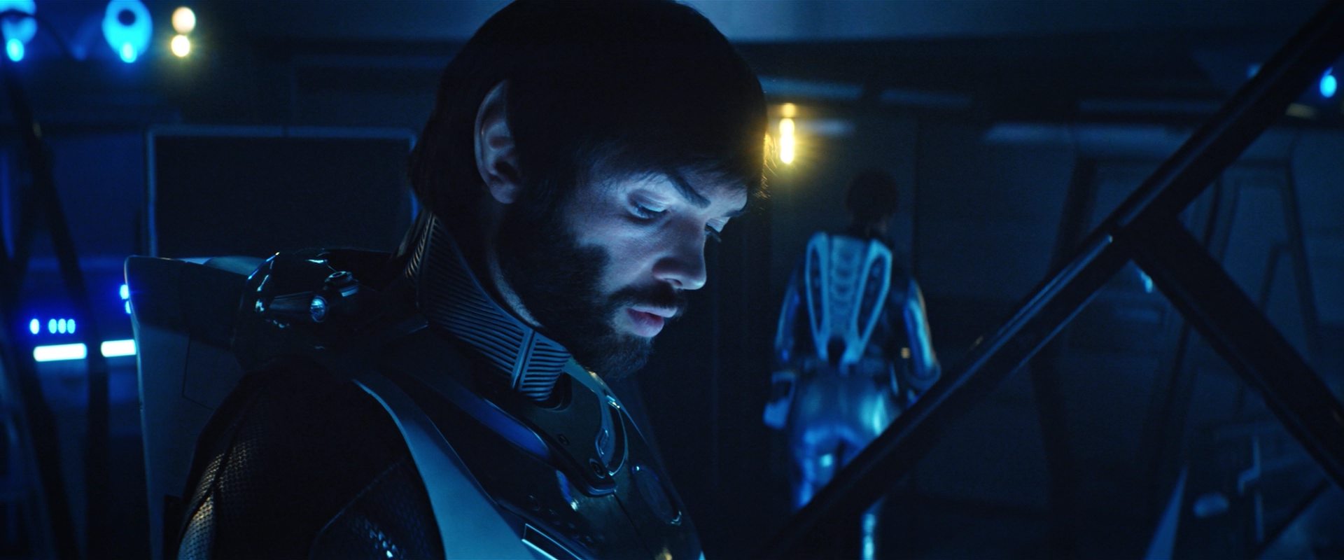 extant_StarTrekDiscovery_2x12-ThroughTheValleyOfShadows_04726.jpg