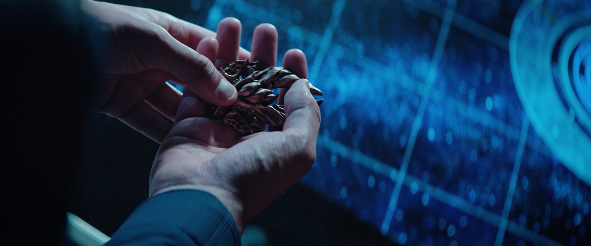 extant_StarTrekDiscovery_2x12-ThroughTheValleyOfShadows_04965.jpg