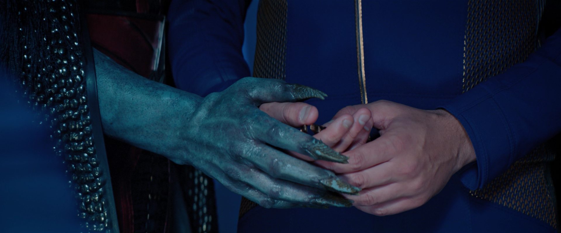 extant_StarTrekDiscovery_2x12-ThroughTheValleyOfShadows_05015.jpg