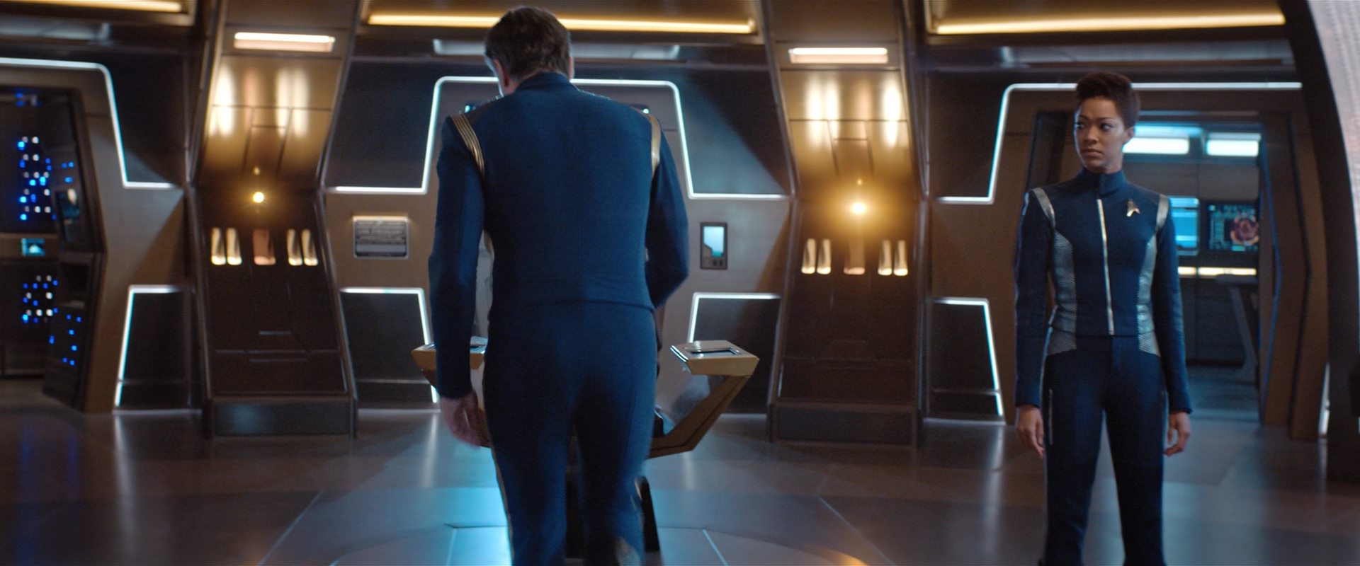 extant_StarTrekDiscovery_2x12-ThroughTheValleyOfShadows_05254.jpg