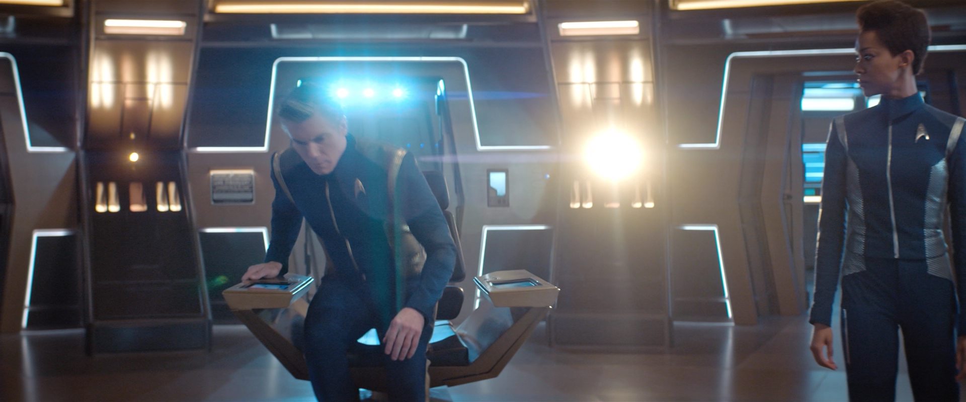 extant_StarTrekDiscovery_2x12-ThroughTheValleyOfShadows_05257.jpg